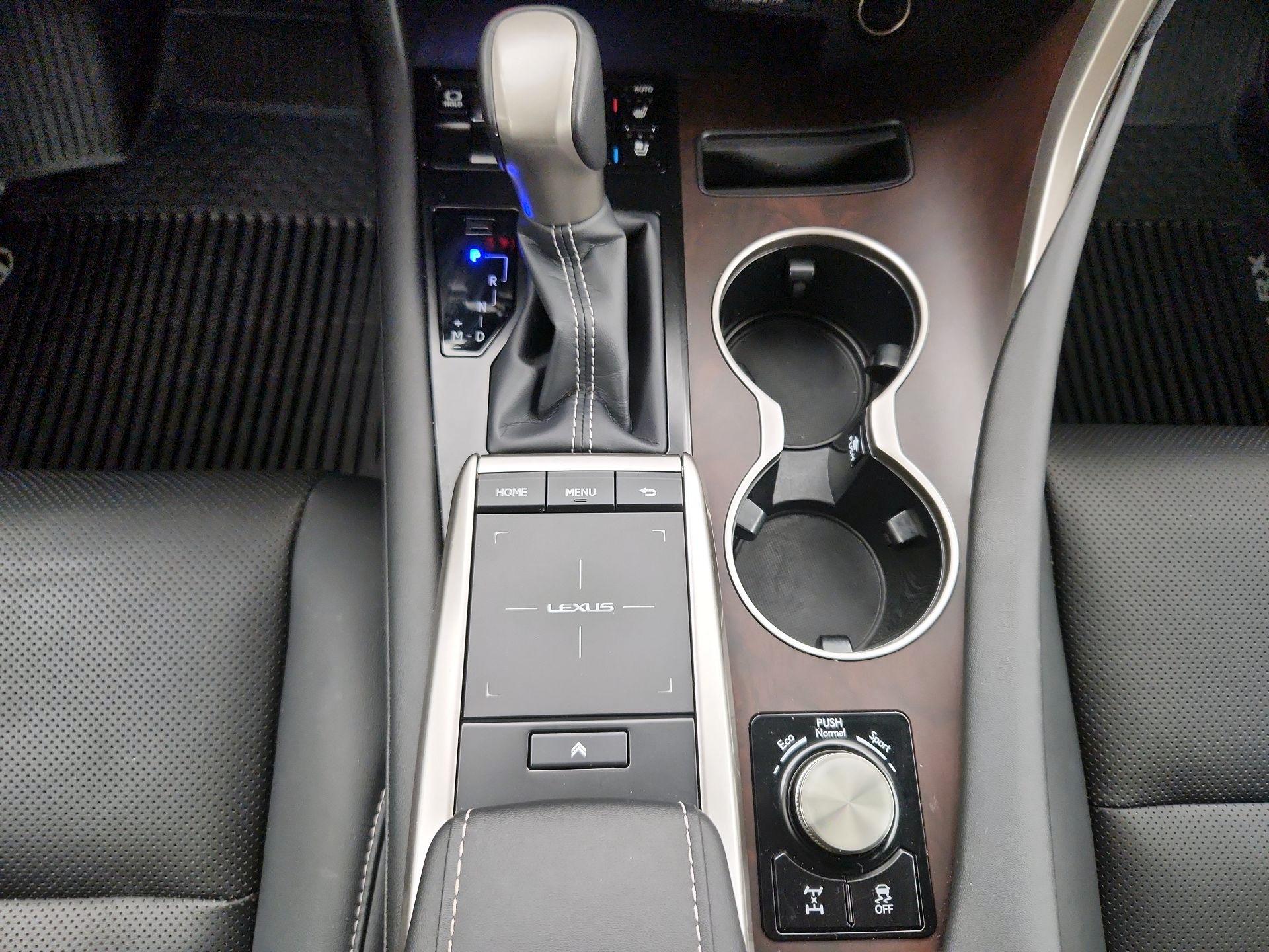 Thumbnail: 2020 Lexus RX - 17