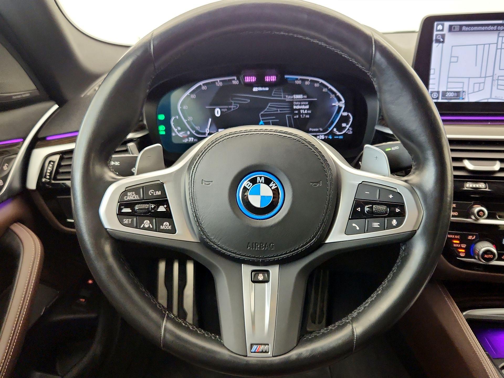 Thumbnail: 2023 BMW 5 Series - 10