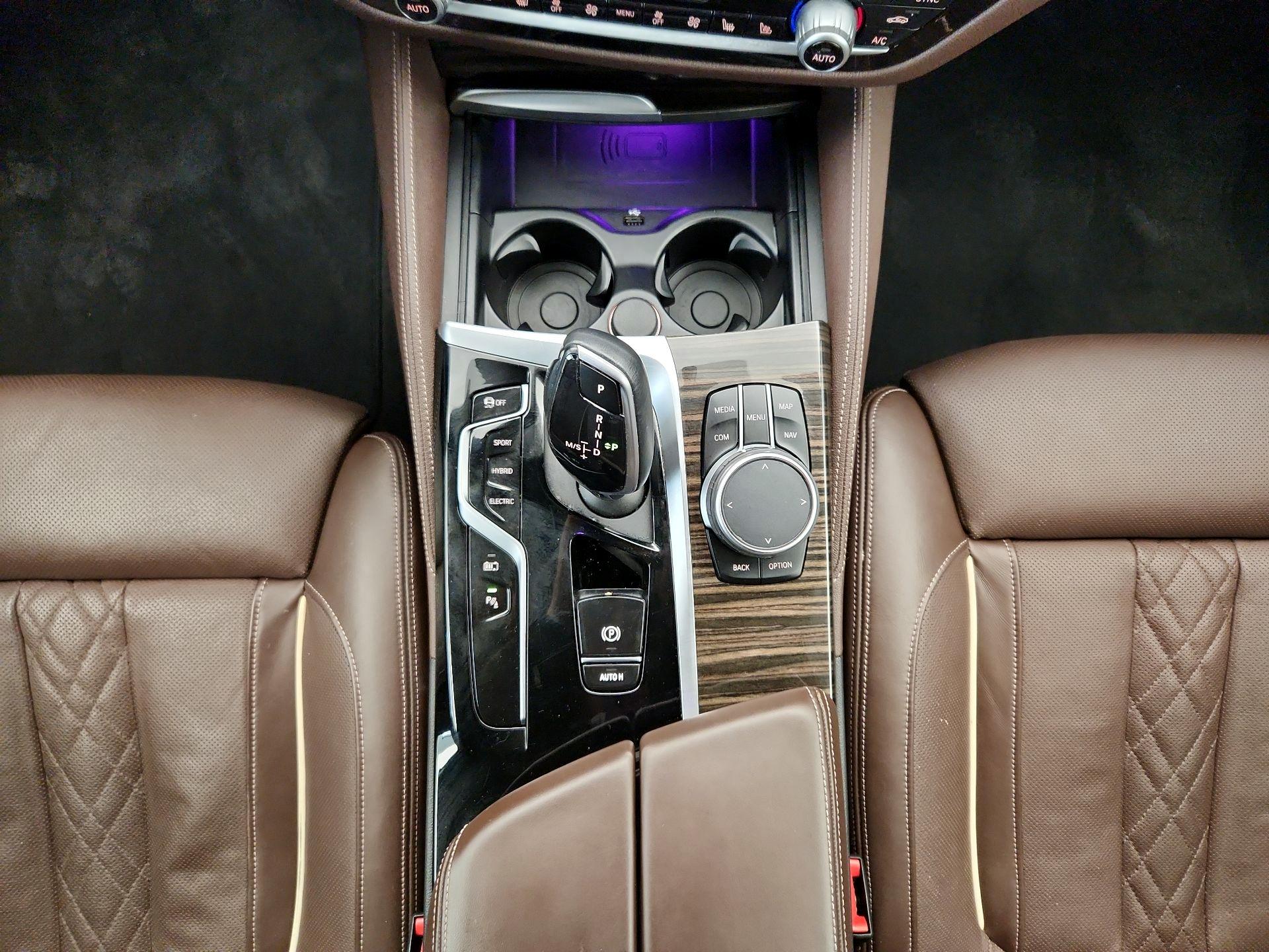 Thumbnail: 2023 BMW 5 Series - 18