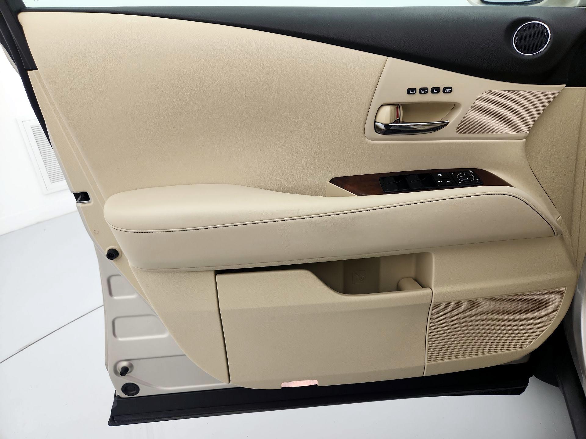 Thumbnail: 2015 Lexus RX - 12