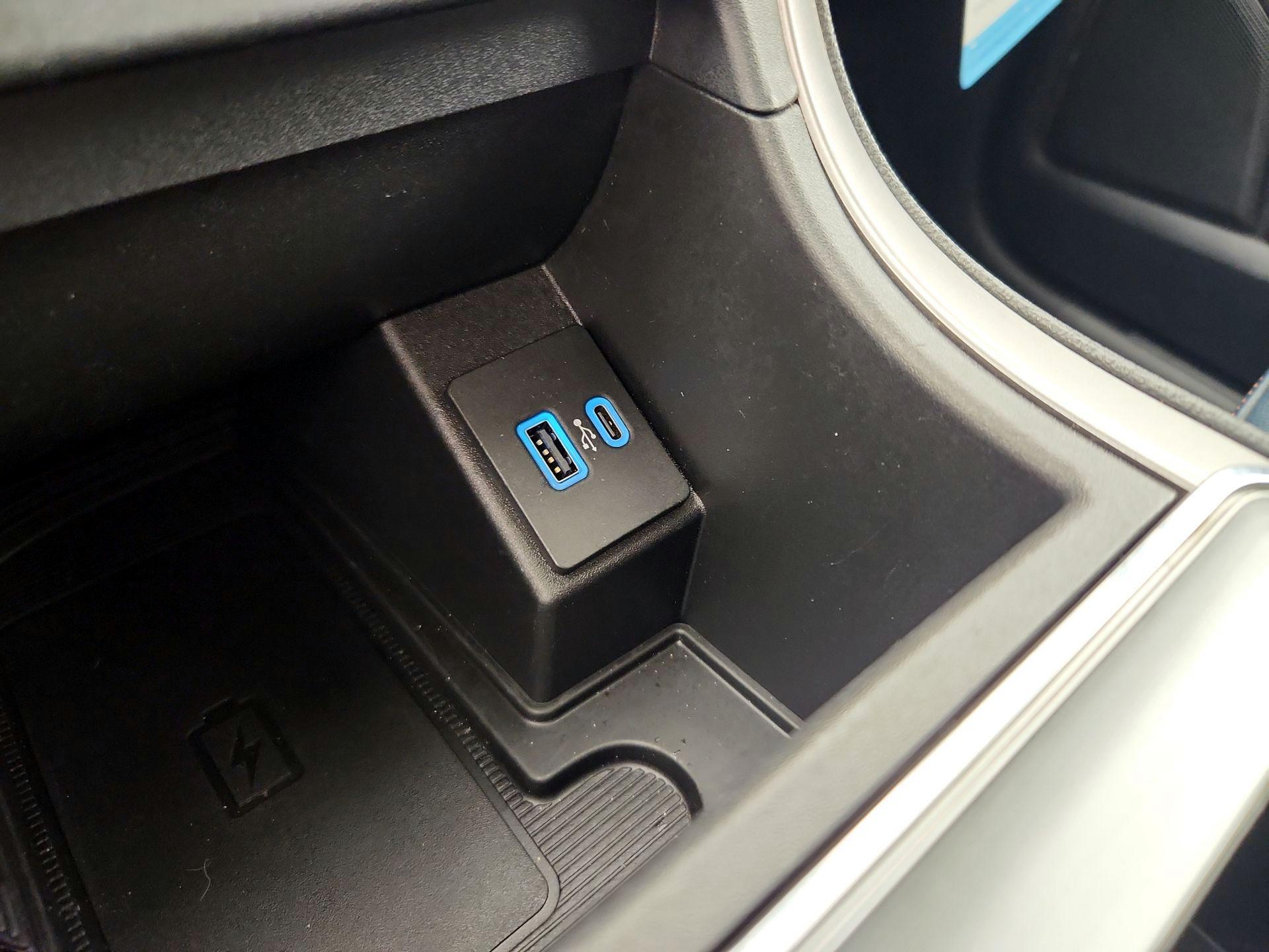 Thumbnail: 2022 Ford Edge - 19