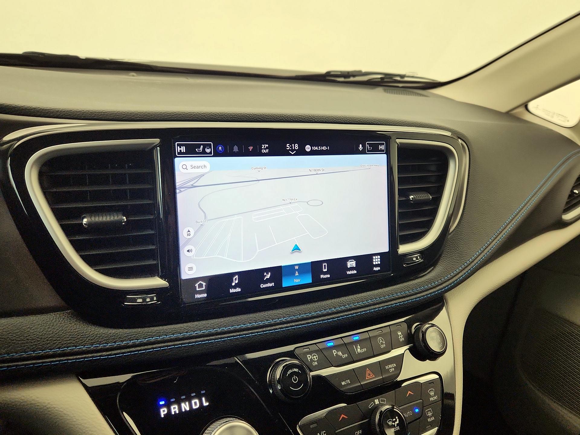 Thumbnail: 2021 Chrysler Pacifica - 14