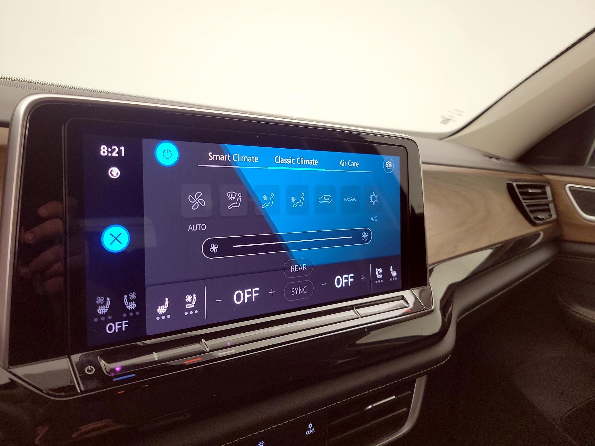 Thumbnail: 2024 Volkswagen Atlas - 16