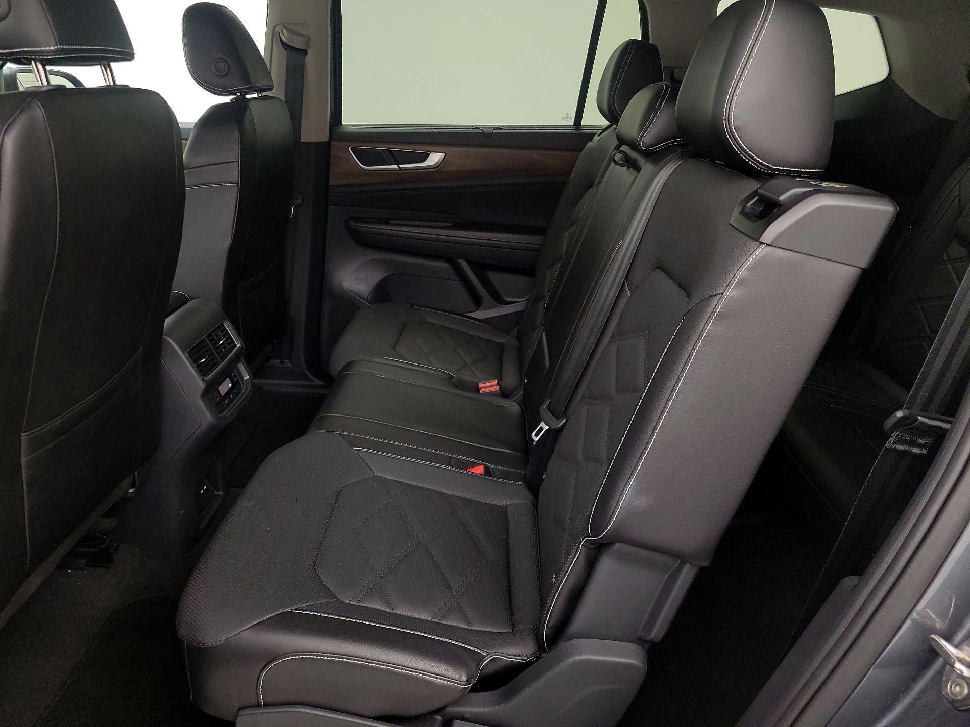 Thumbnail: 2024 Volkswagen Atlas - 19