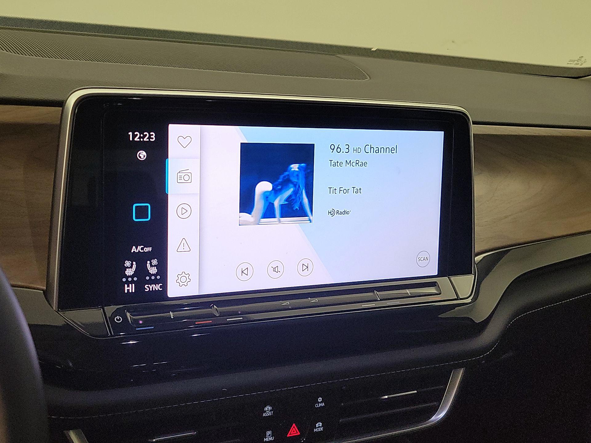 Thumbnail: 2025 Volkswagen Atlas - 15