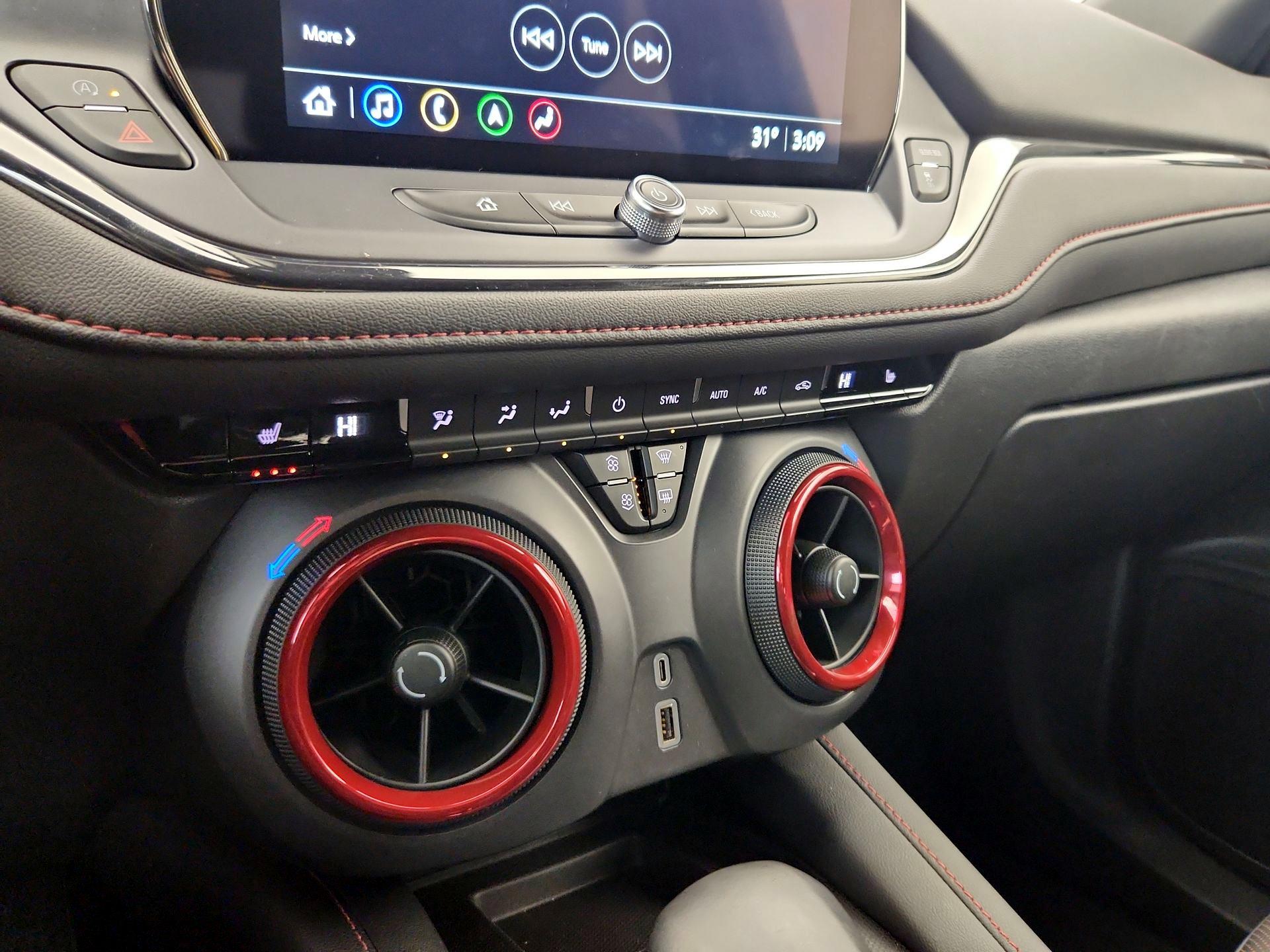 Thumbnail: 2025 Chevrolet Blazer - 17