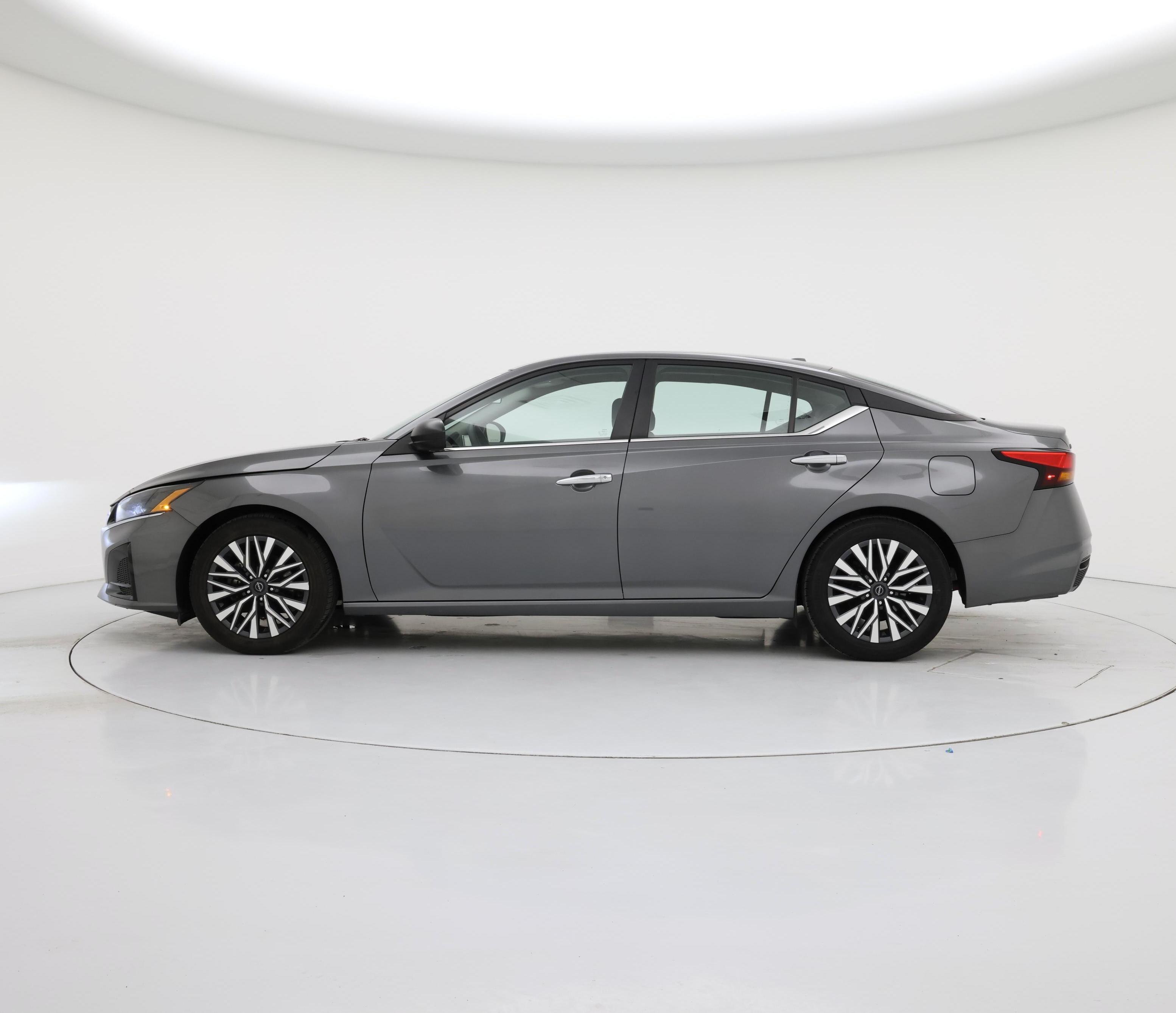 Thumbnail: 2024 Nissan Altima - 3