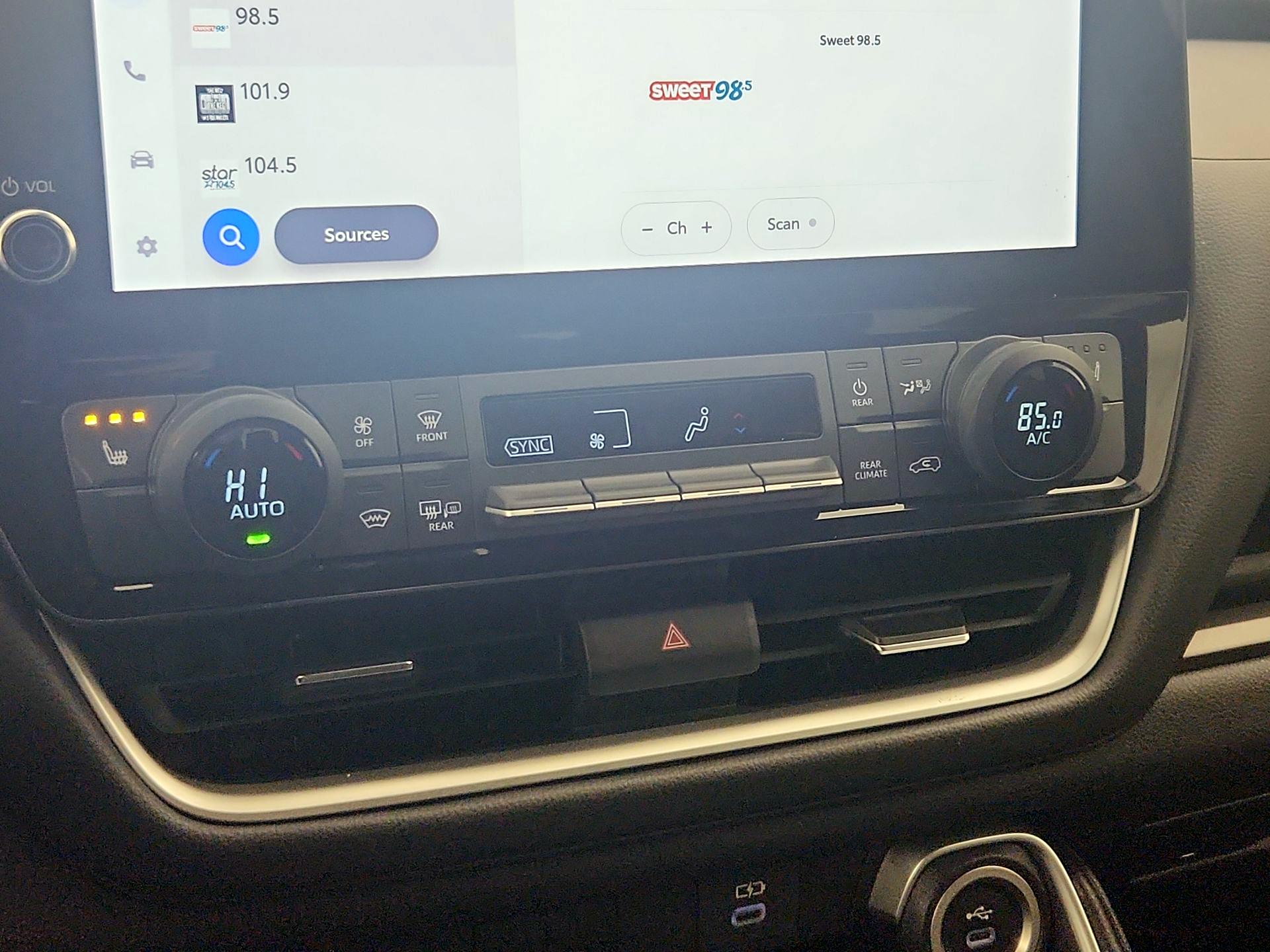 Thumbnail: 2025 Toyota Grand Highlander - 16