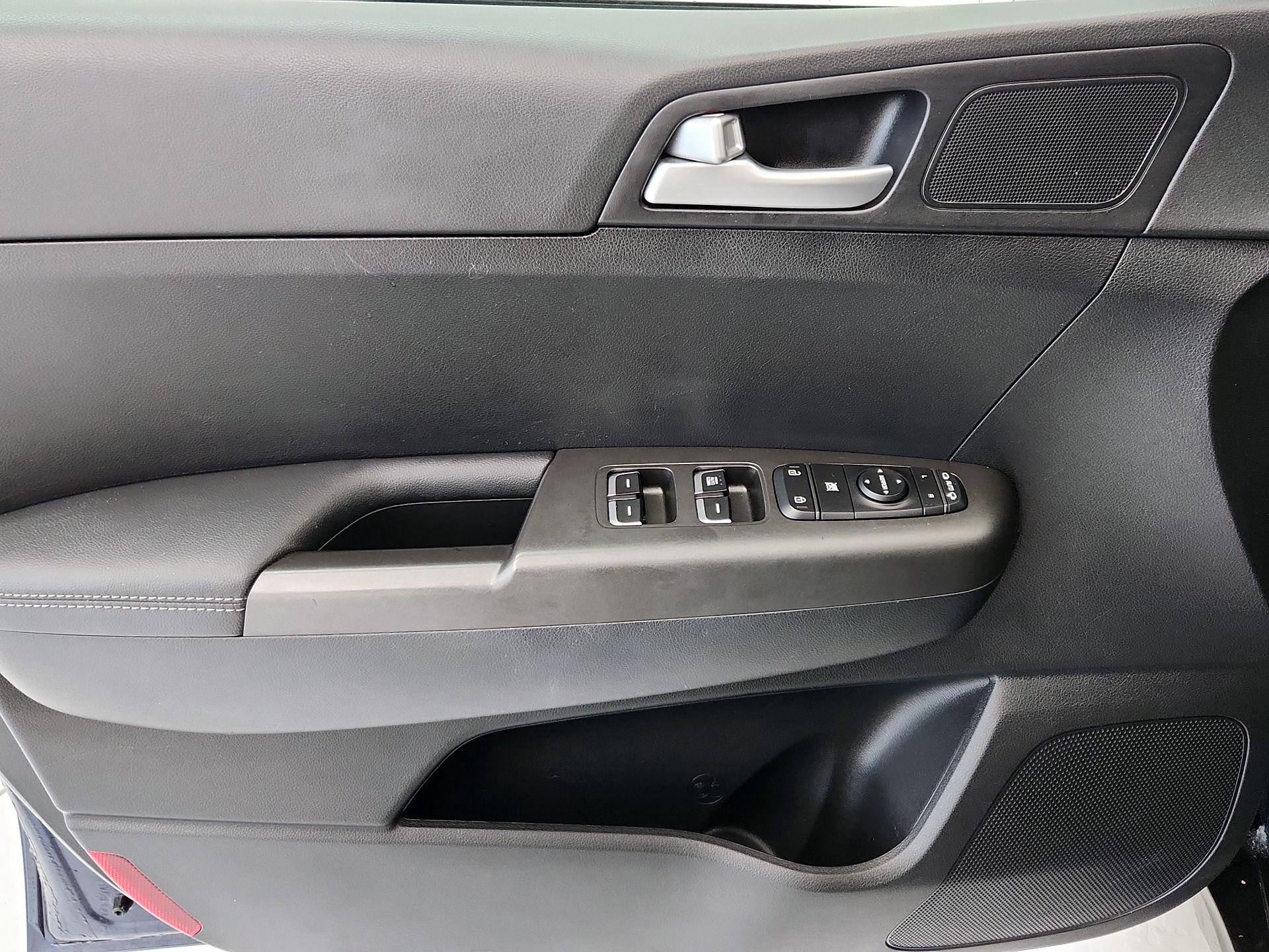 Thumbnail: 2021 Kia Sportage - 12