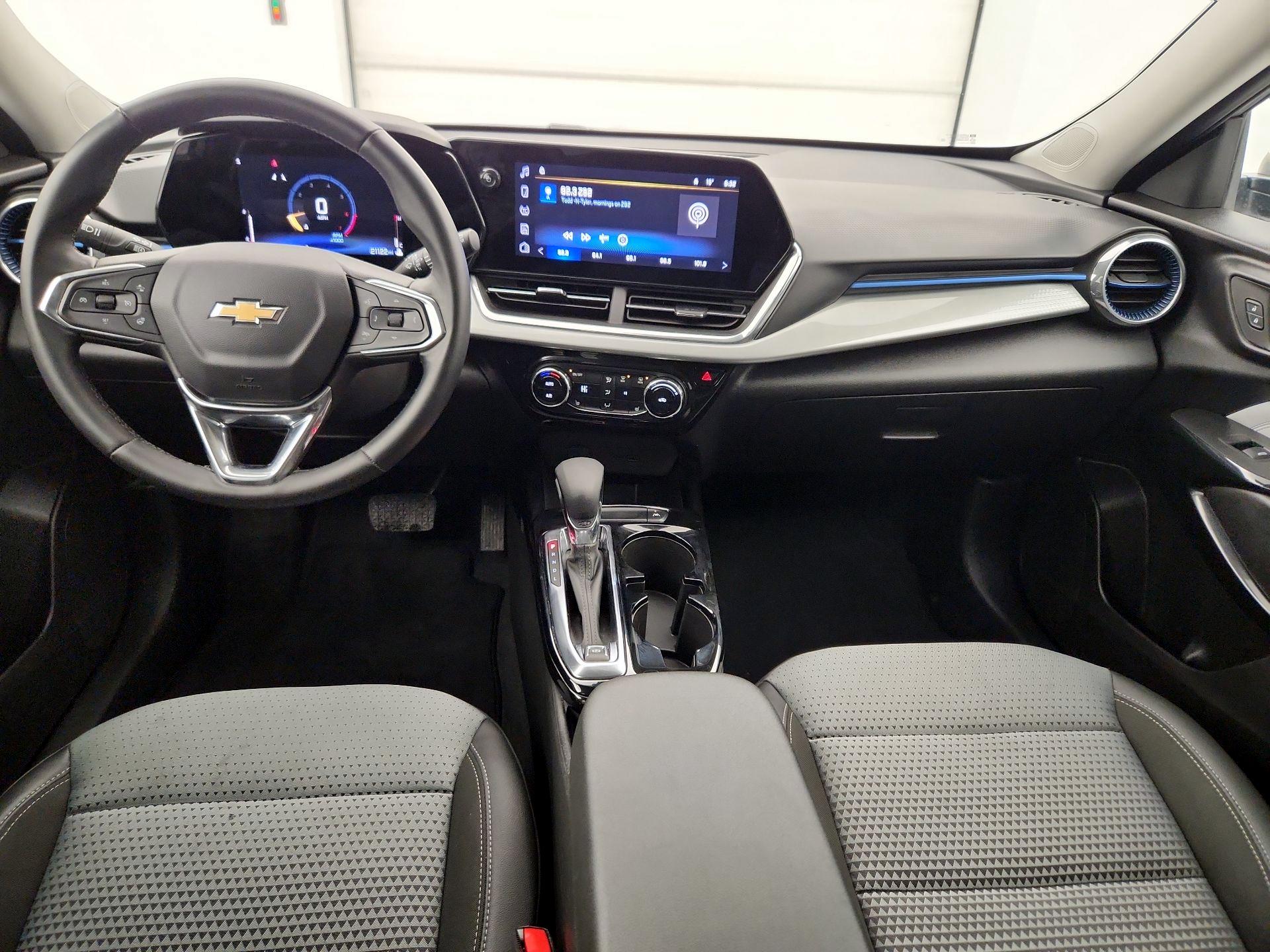 Thumbnail: 2025 Chevrolet Trax - 9