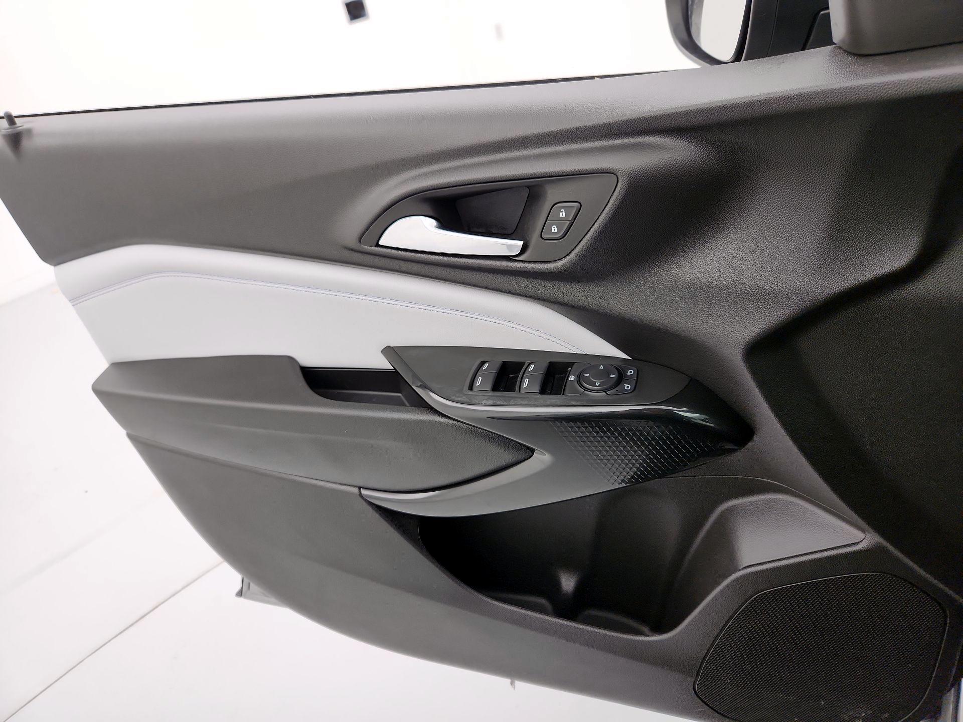 Thumbnail: 2025 Chevrolet Trax - 12