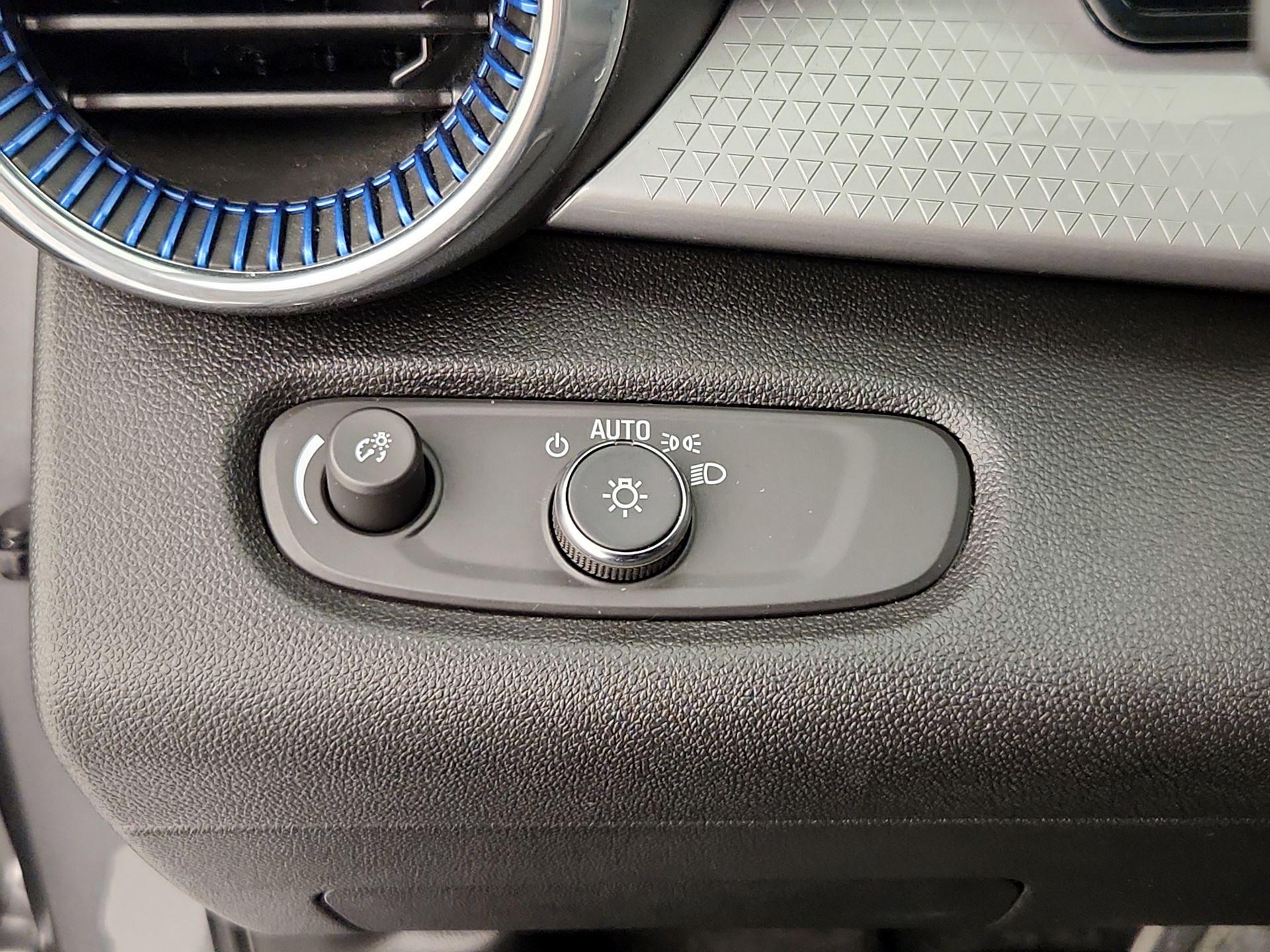 Thumbnail: 2025 Chevrolet Trax - 13