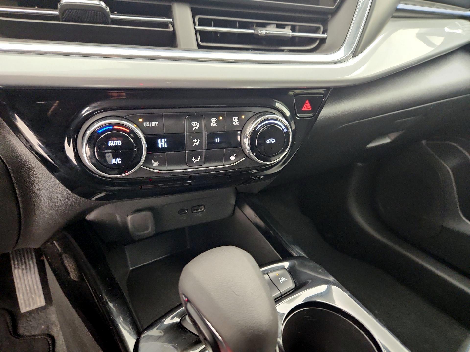 Thumbnail: 2025 Chevrolet Trax - 16