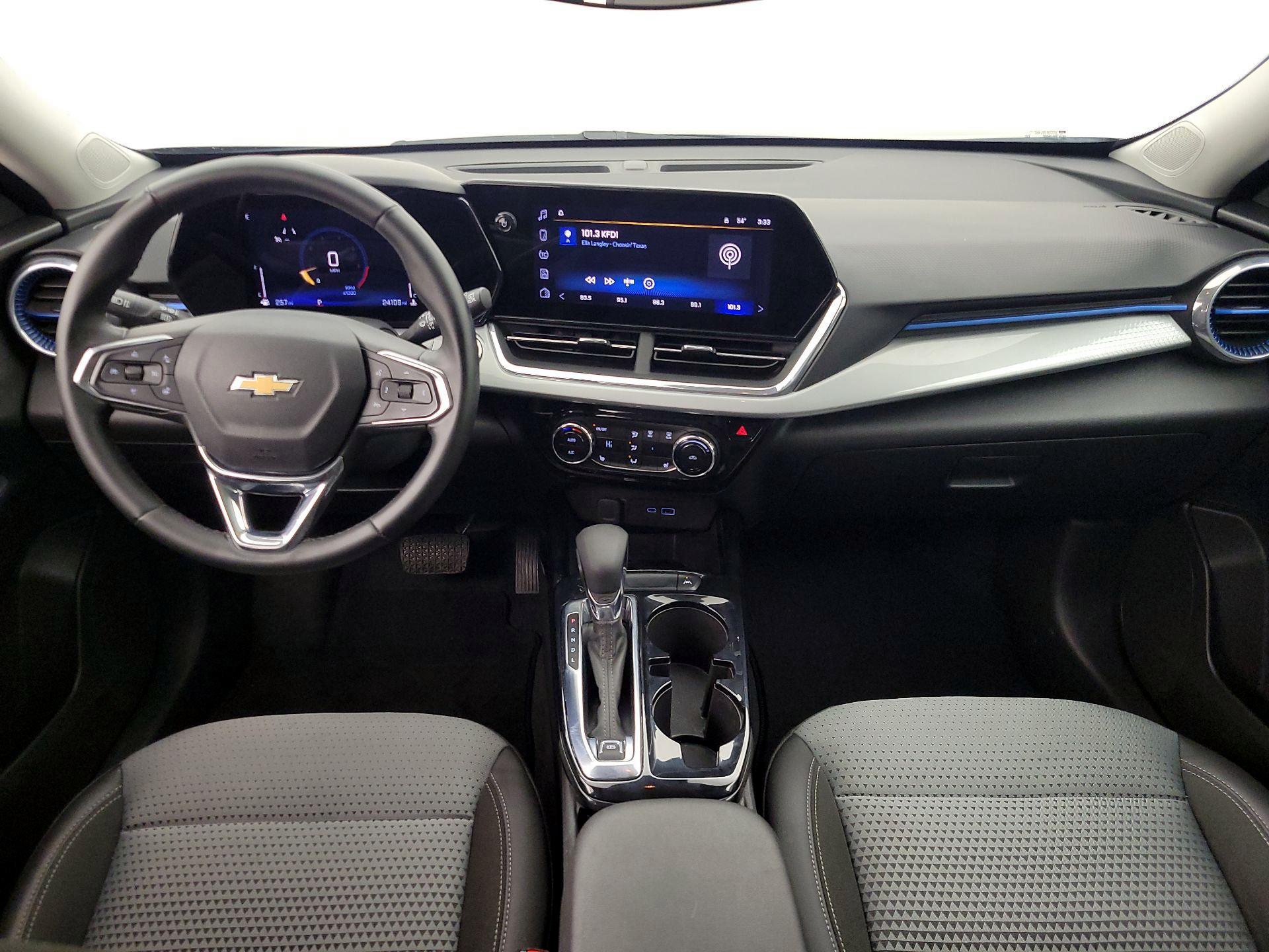 Thumbnail: 2025 Chevrolet Trax - 9