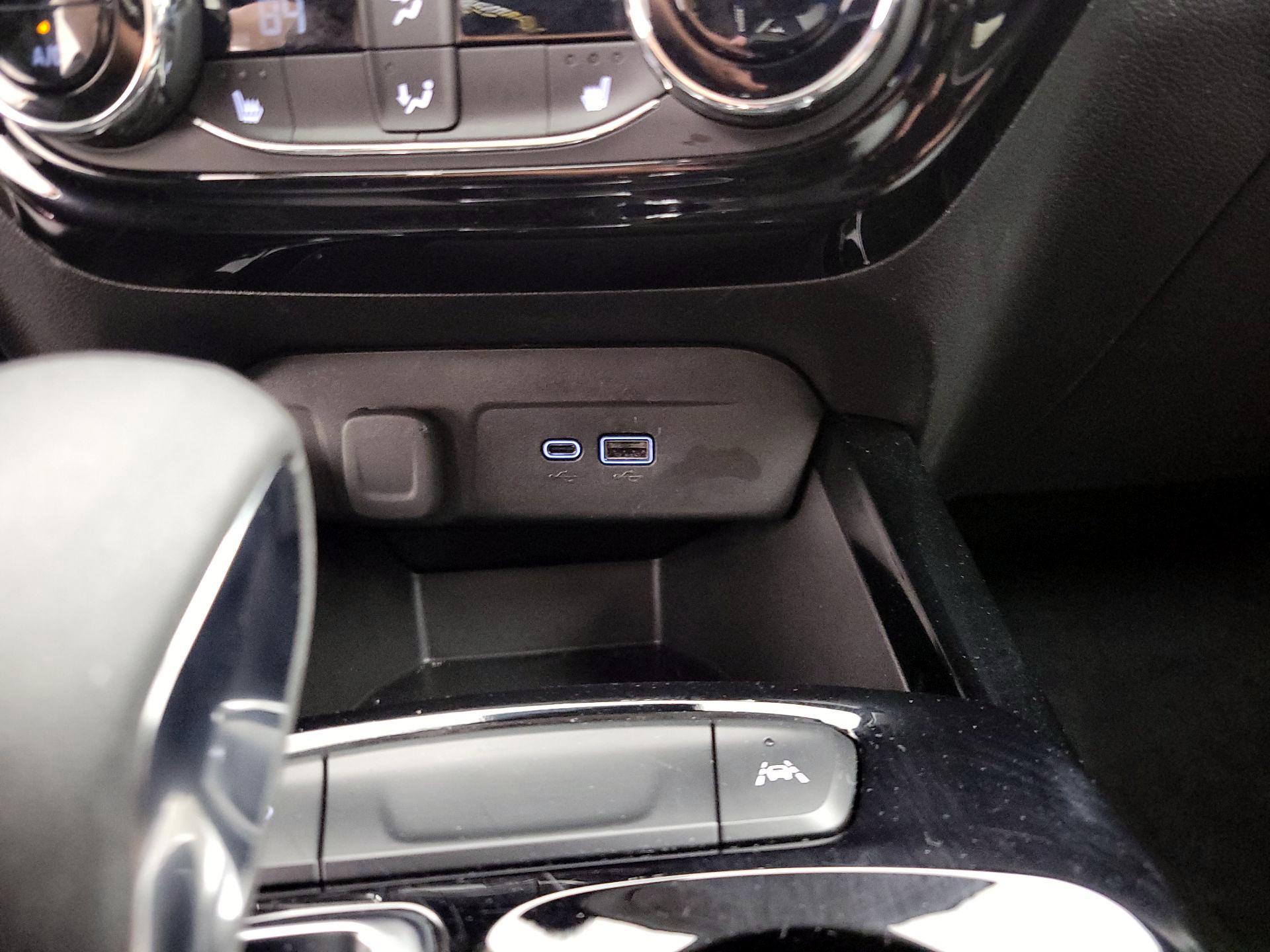 Thumbnail: 2025 Chevrolet Trax - 18