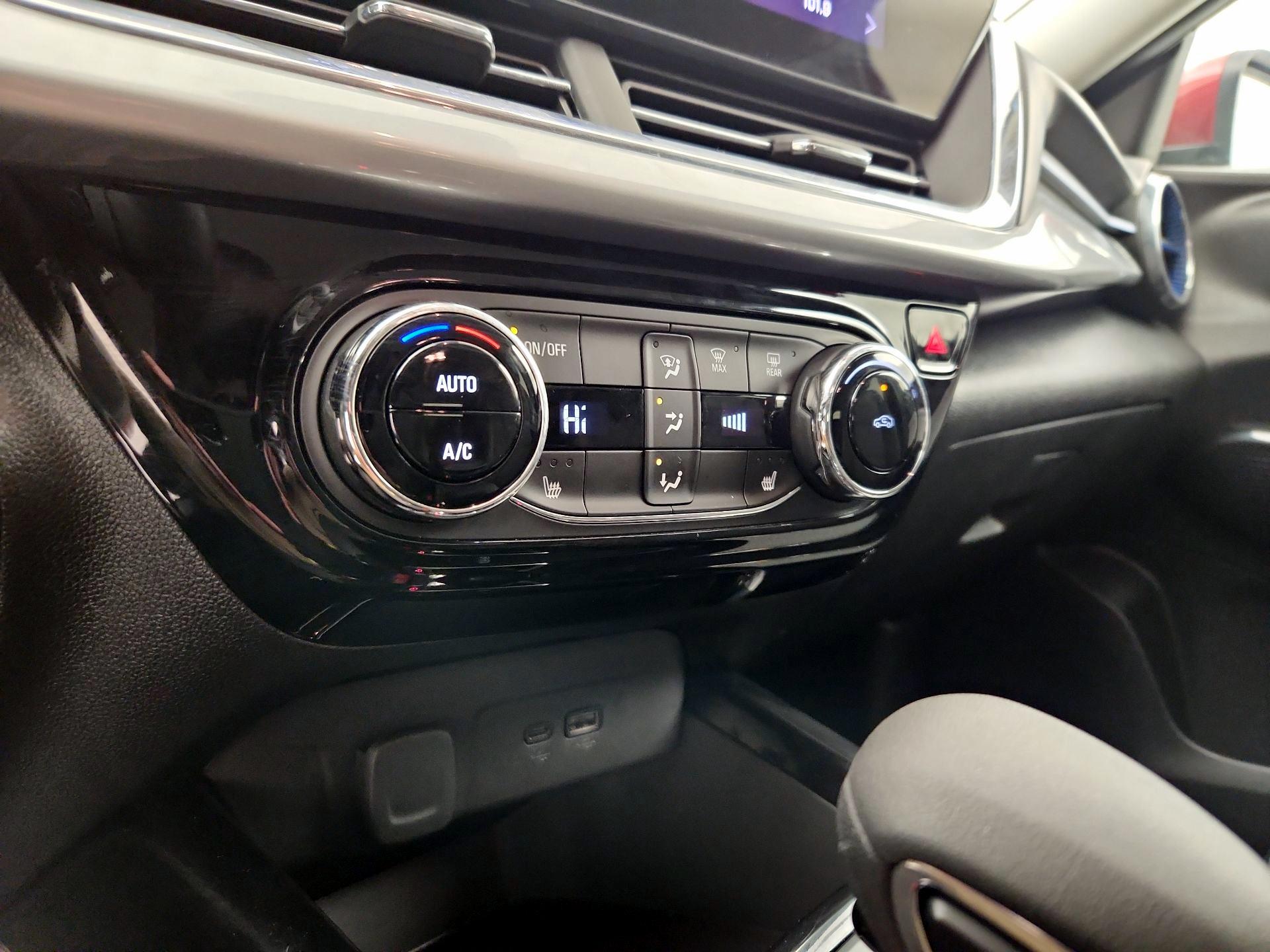 Thumbnail: 2025 Chevrolet Trax - 16