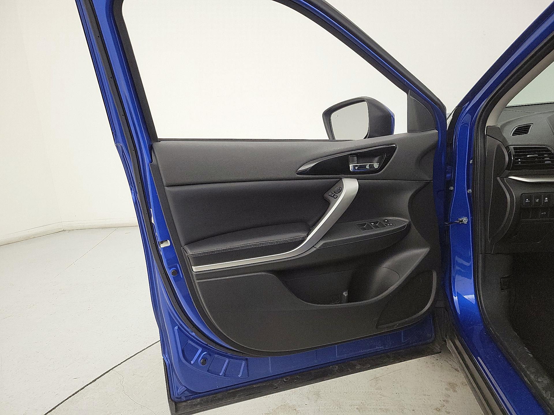 Thumbnail: 2024 Mitsubishi Eclipse Cross - 12