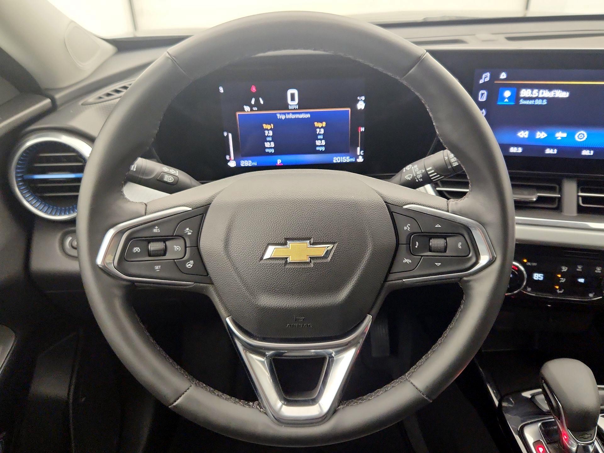 Thumbnail: 2025 Chevrolet Trax - 10