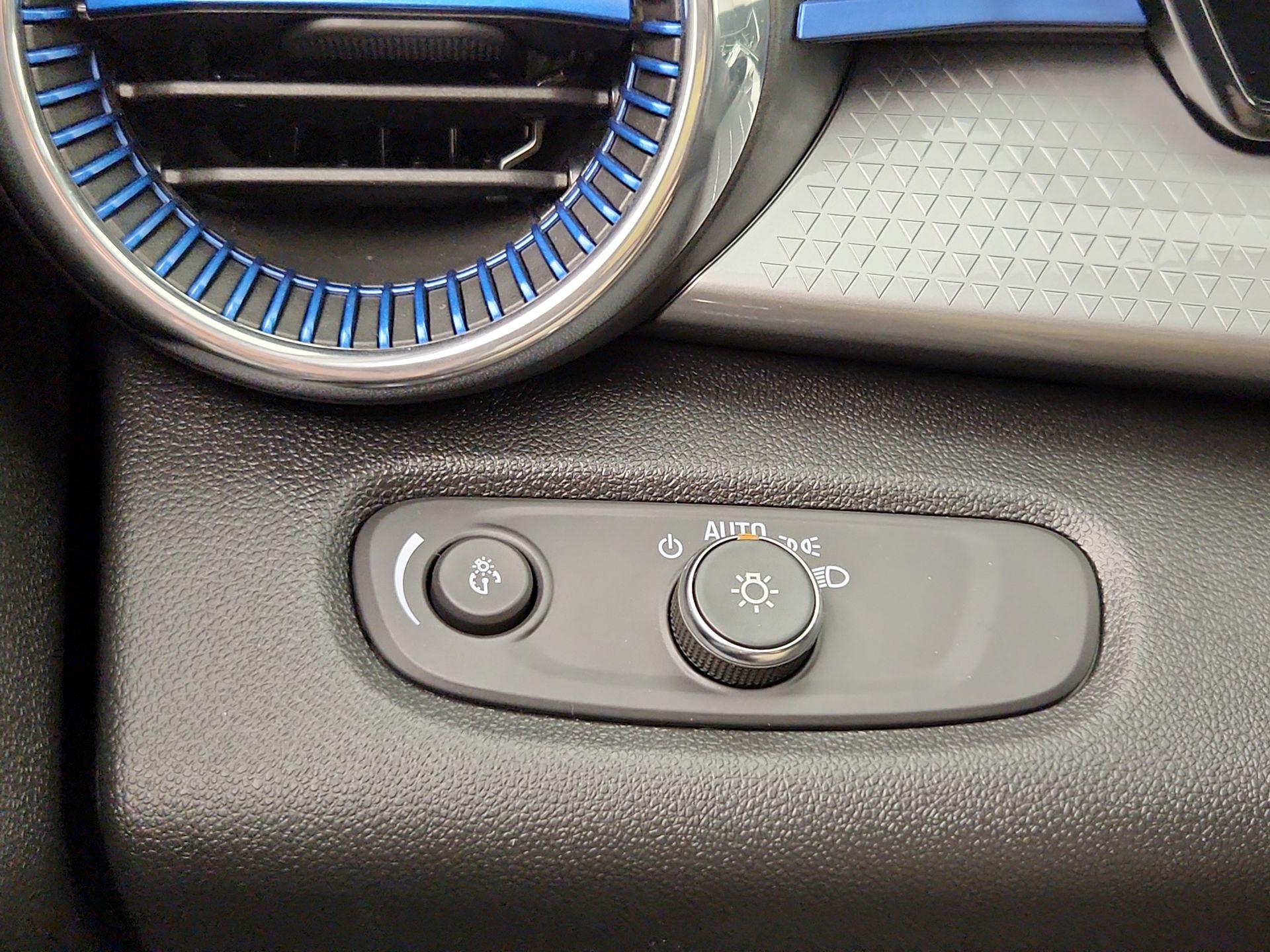 Thumbnail: 2025 Chevrolet Trax - 13