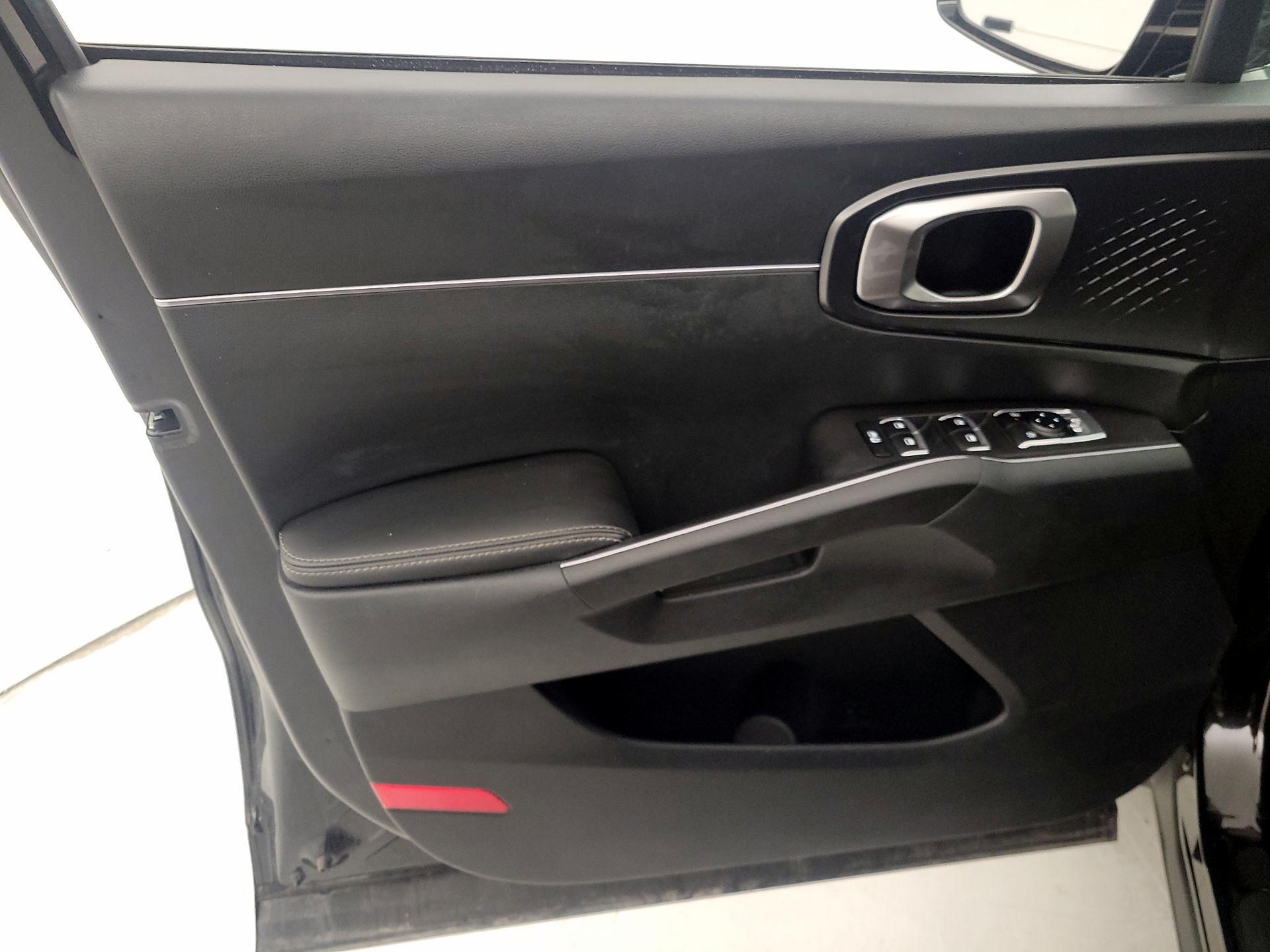 Thumbnail: 2024 Kia Sorento - 12