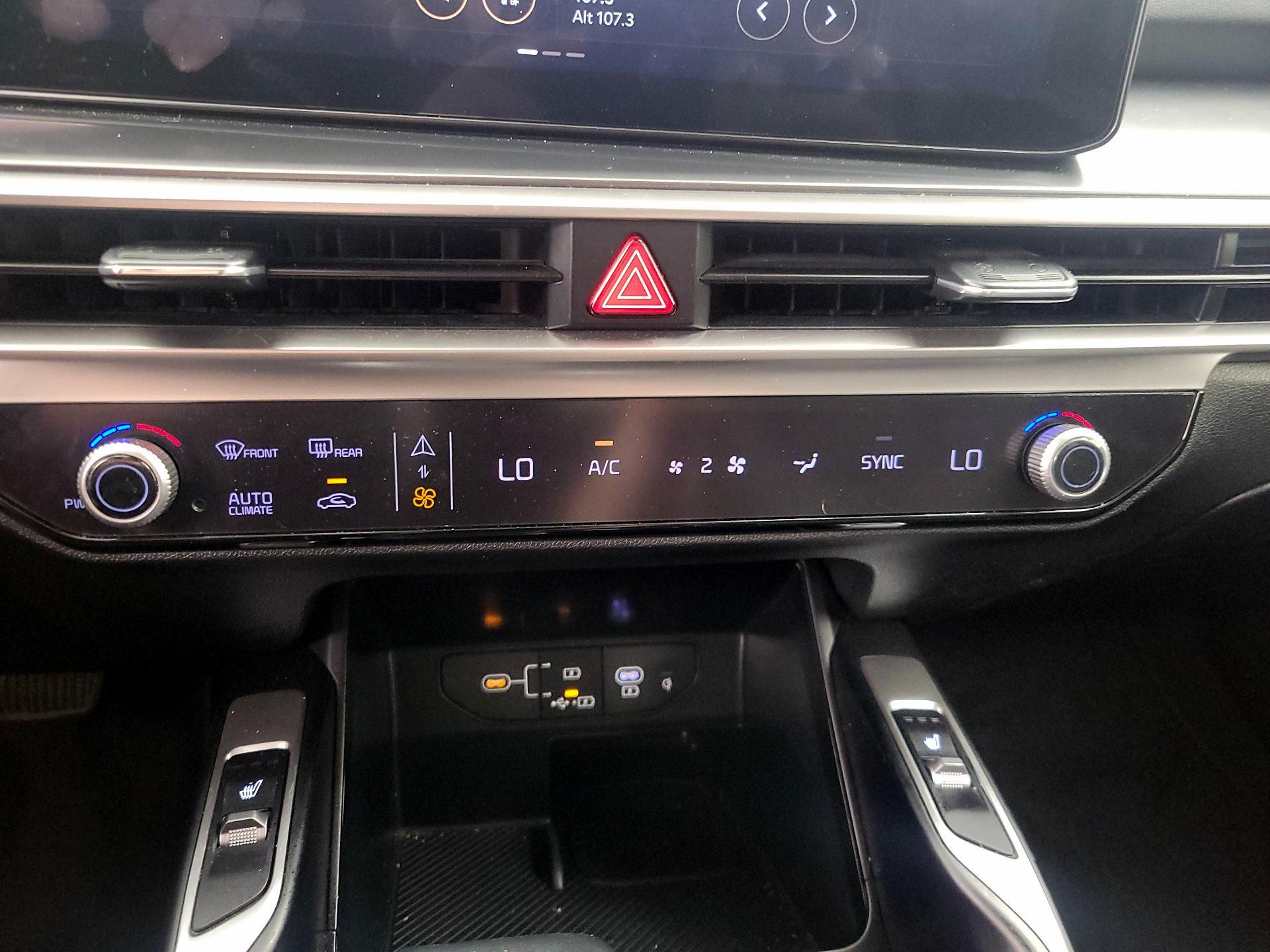 Thumbnail: 2024 Kia Sorento - 17