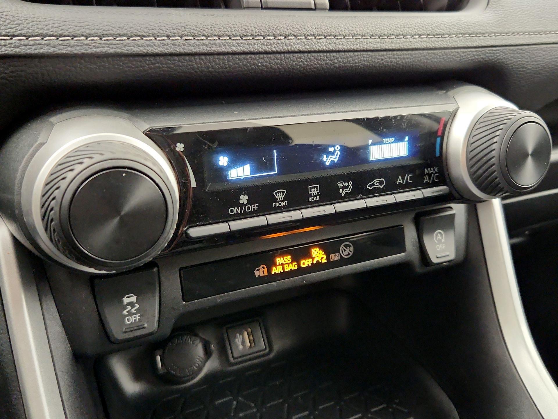 Thumbnail: 2024 Toyota RAV4 - 16