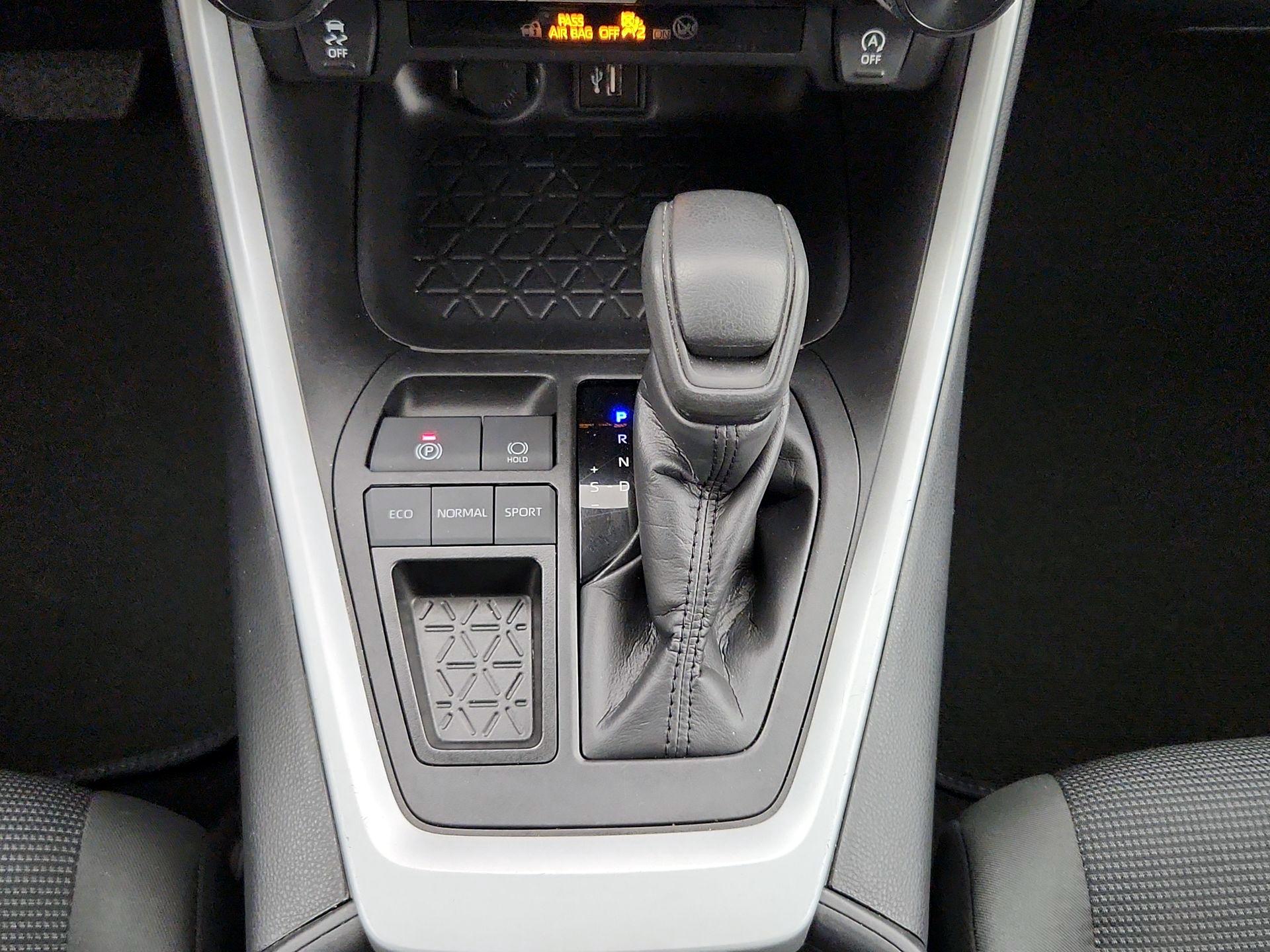 Thumbnail: 2024 Toyota RAV4 - 17