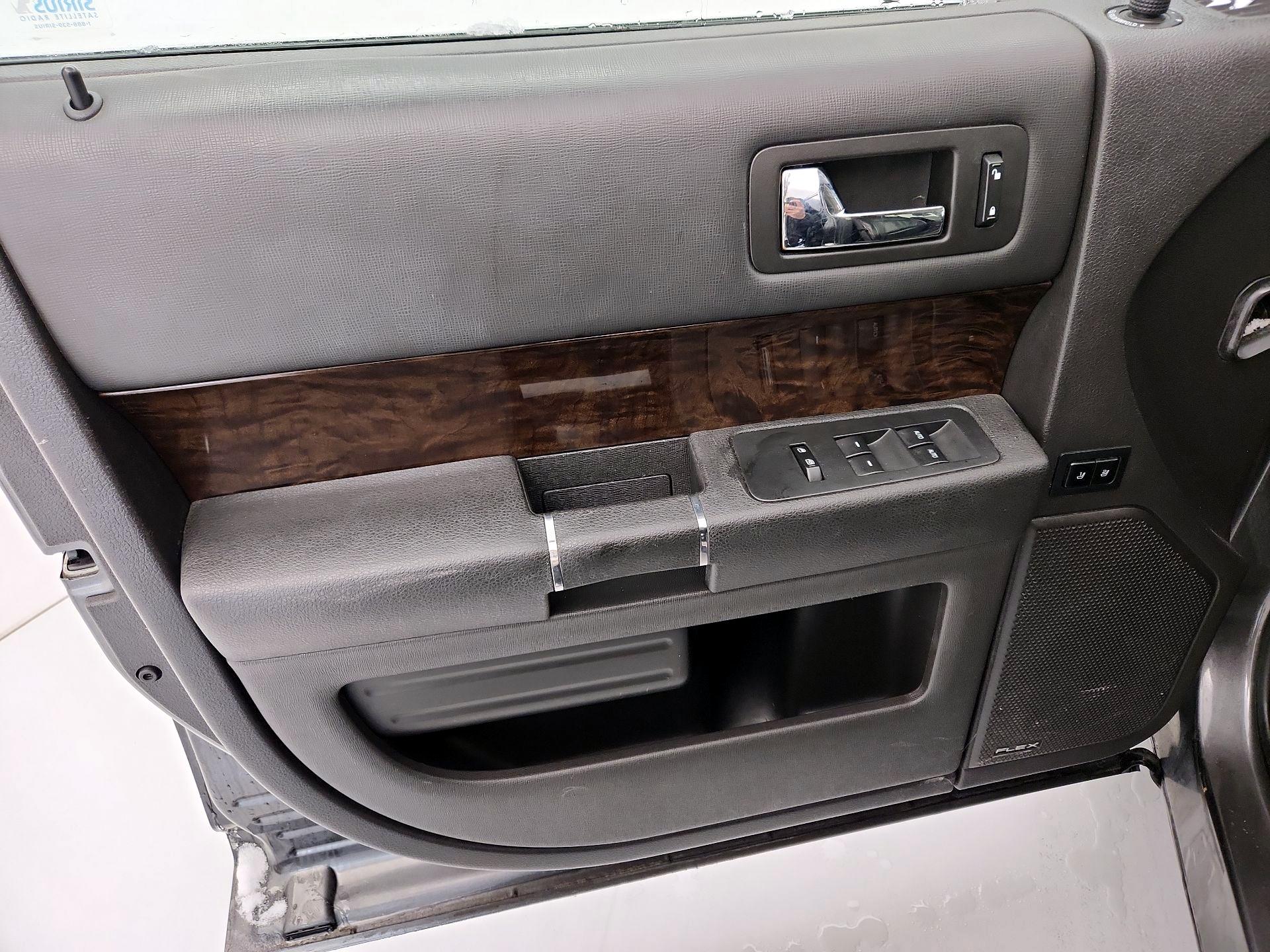 Thumbnail: 2018 Ford Flex - 12