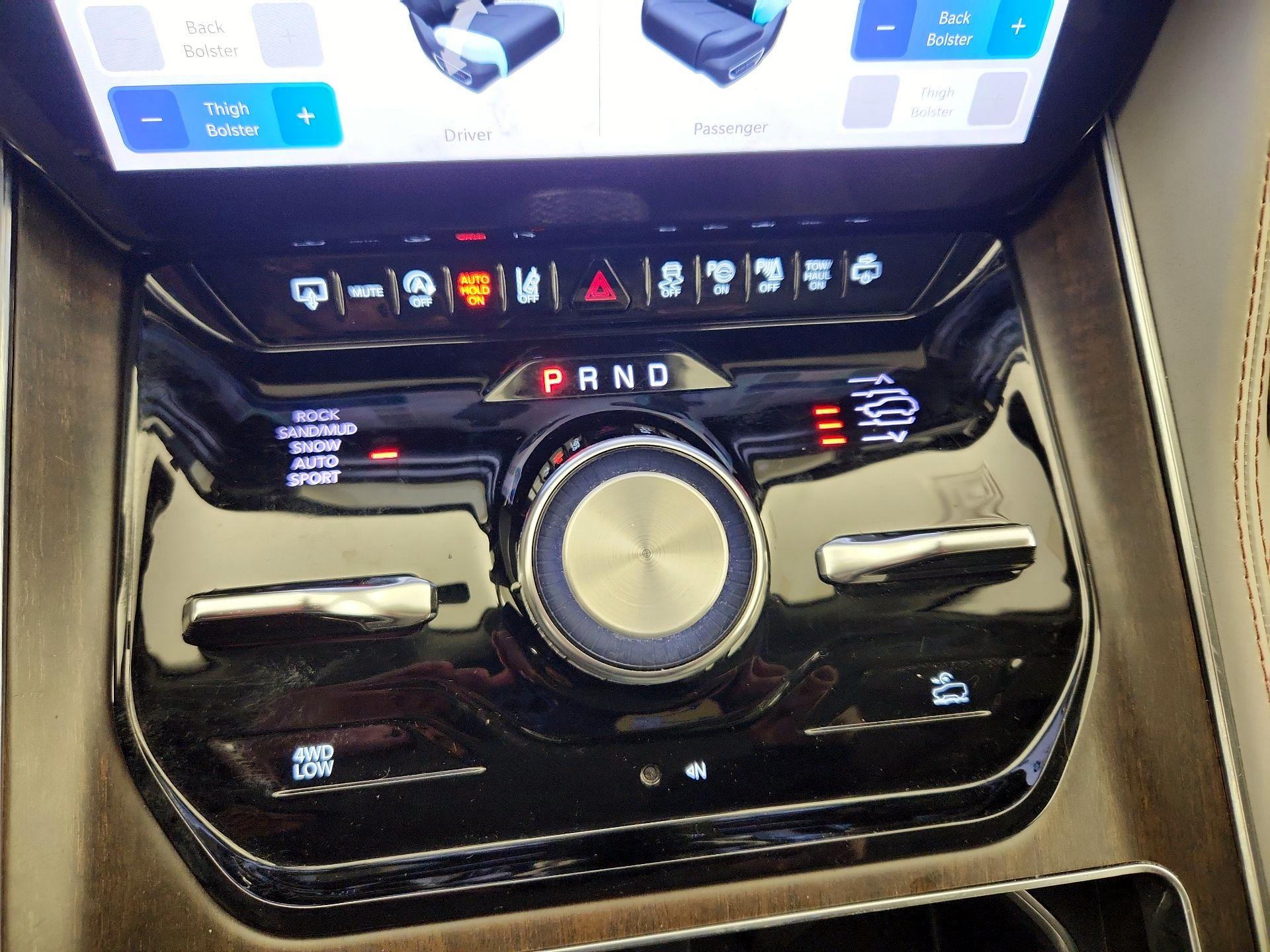 Thumbnail: 2023 Jeep Grand Wagoneer - 18