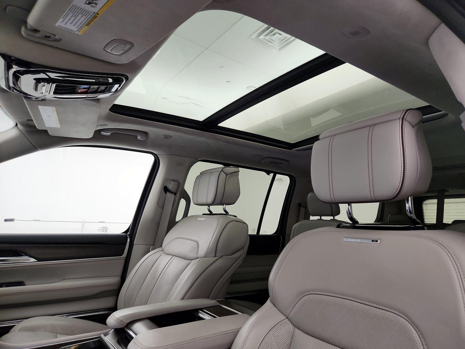 Thumbnail: 2023 Jeep Grand Wagoneer - 20