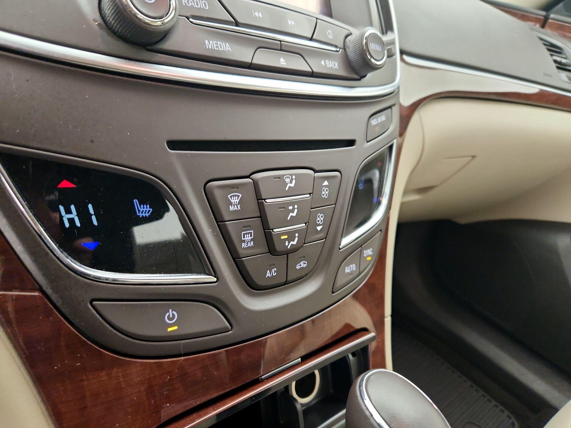 Thumbnail: 2016 Buick Regal - 16