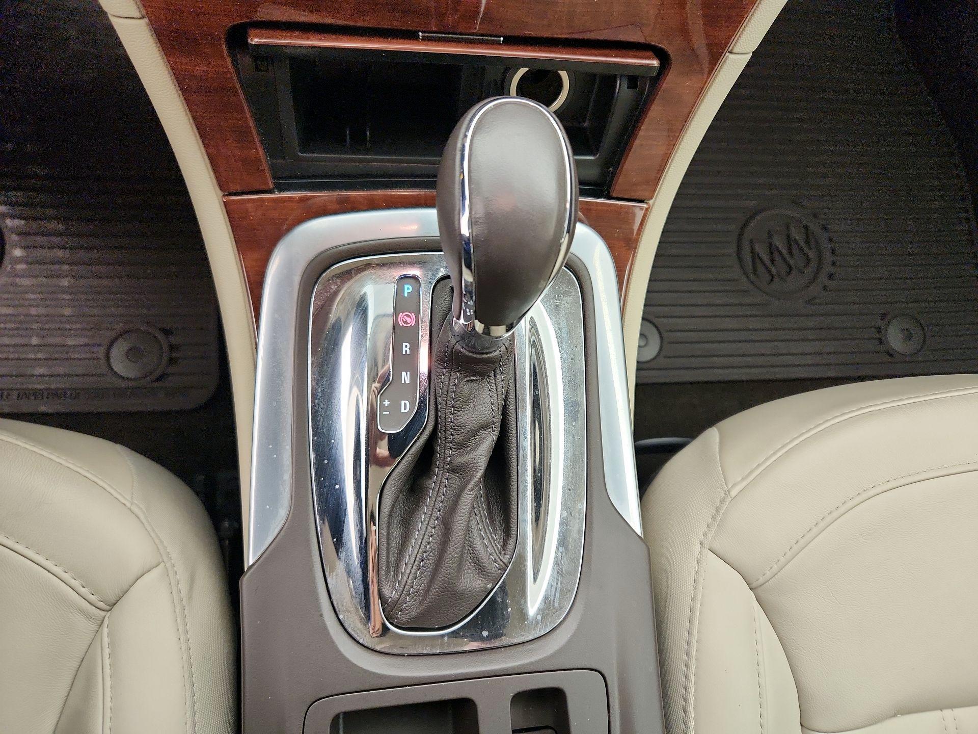 Thumbnail: 2016 Buick Regal - 17