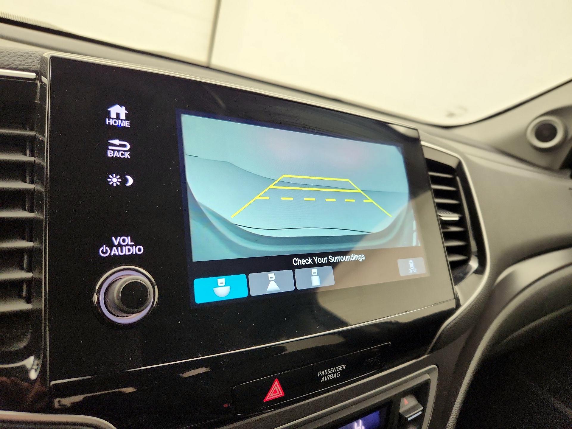 Thumbnail: 2019 Honda Pilot - 14