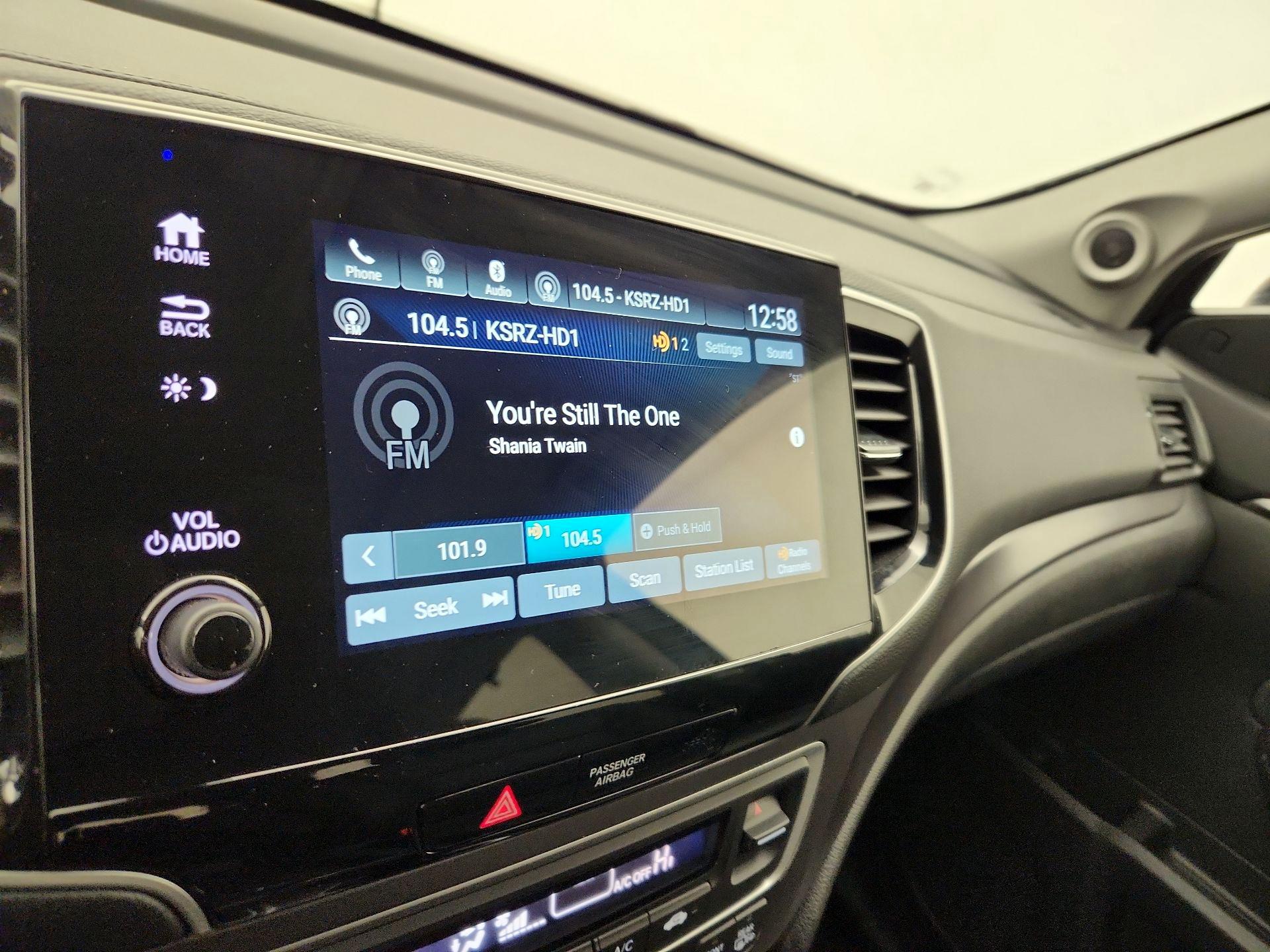 Thumbnail: 2019 Honda Pilot - 15