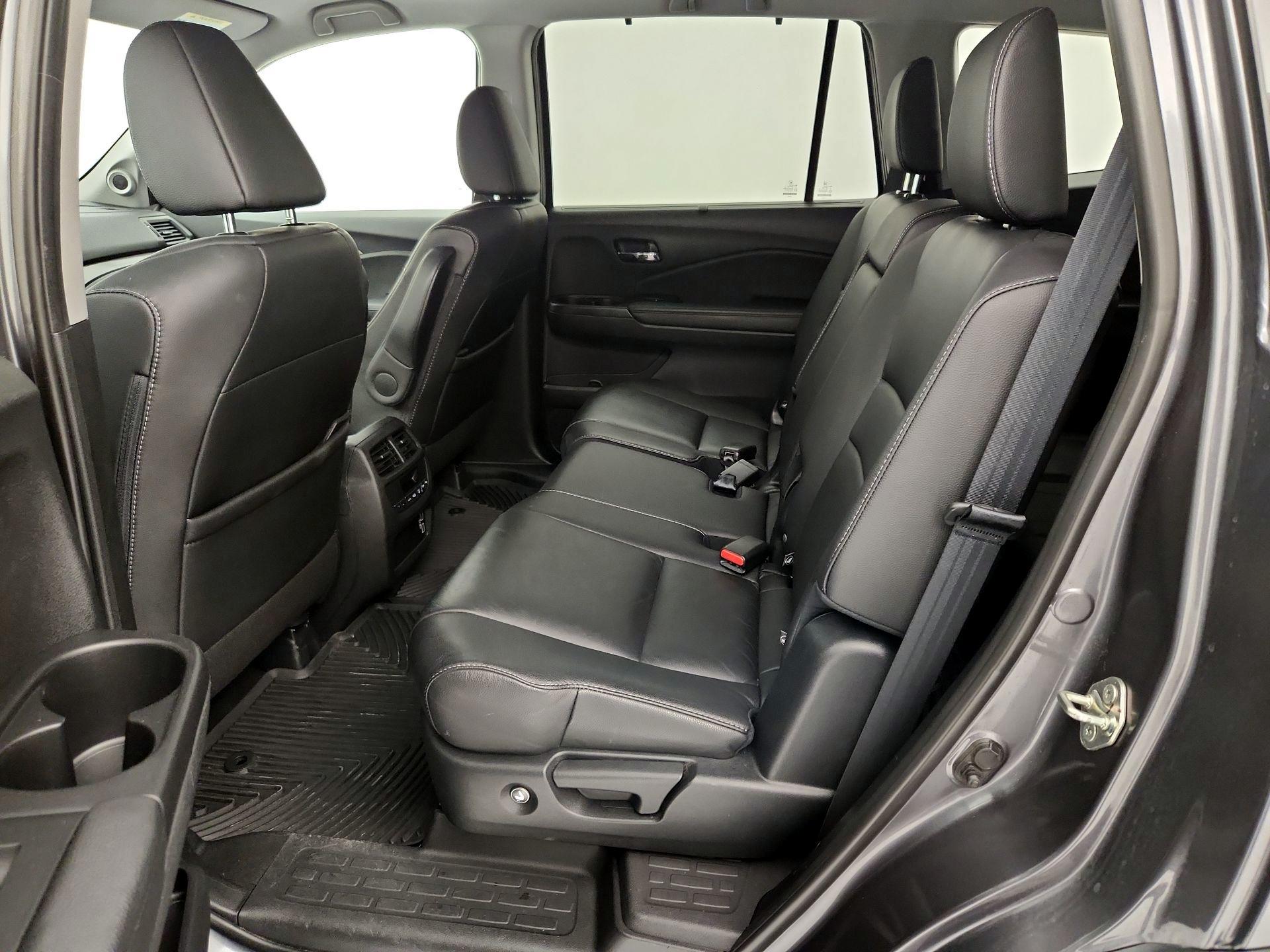 Thumbnail: 2019 Honda Pilot - 20