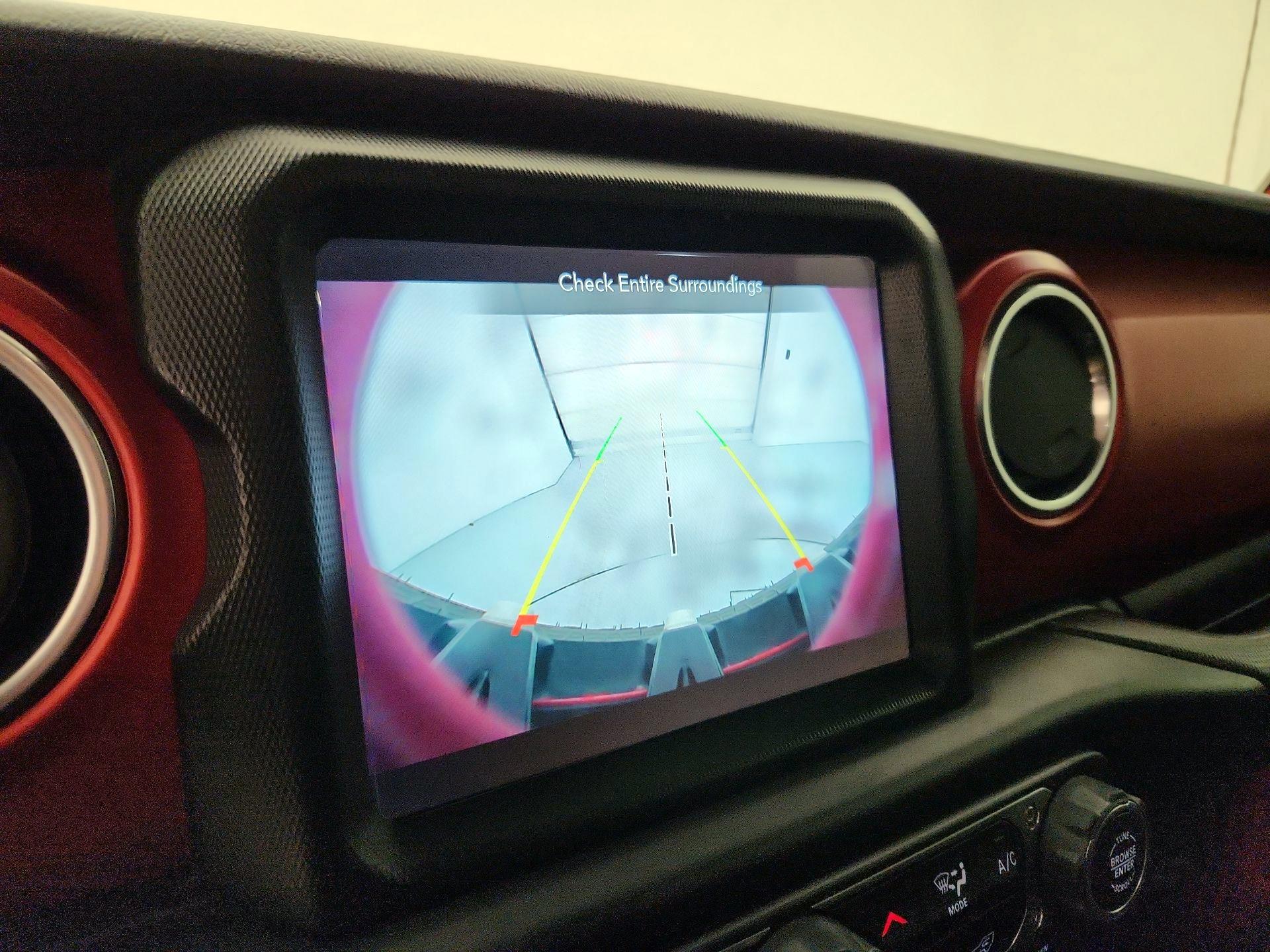 Thumbnail: 2020 Jeep Wrangler - 15