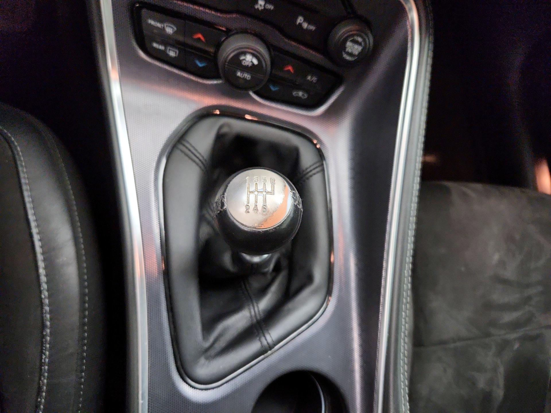 Thumbnail: 2015 Dodge Challenger - 17