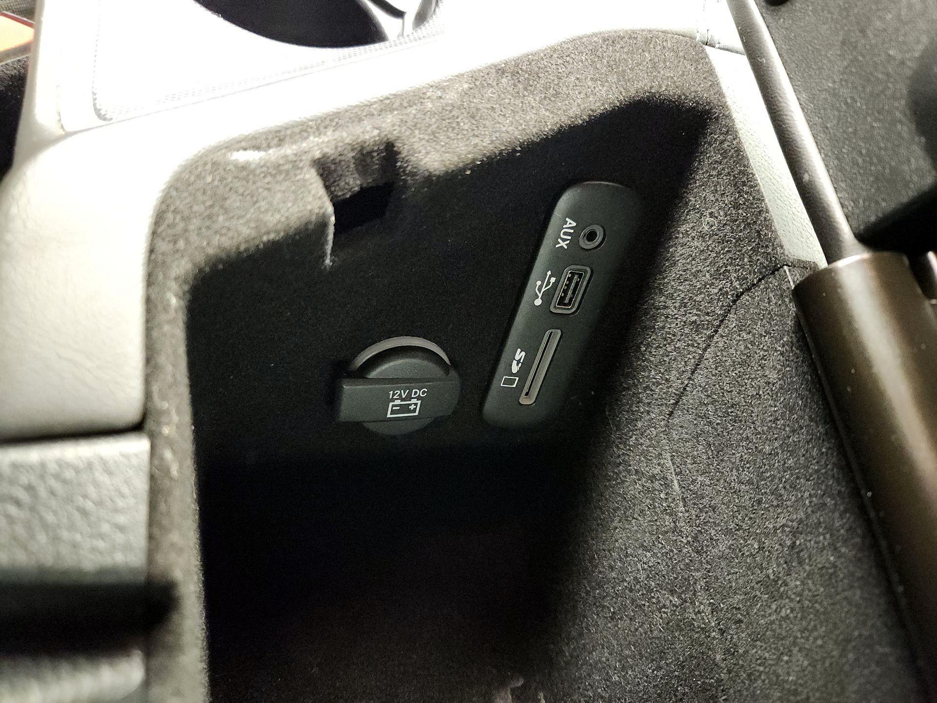 Thumbnail: 2015 Dodge Challenger - 18