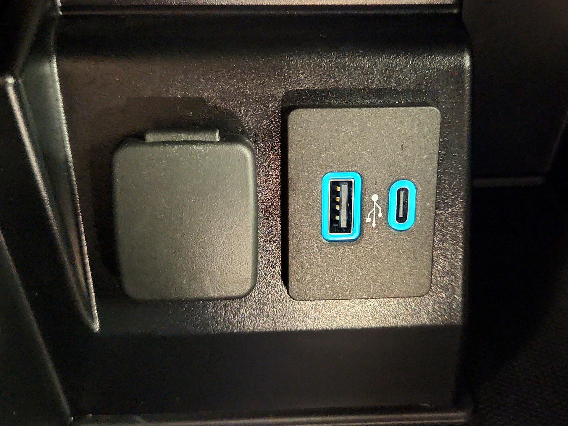 Thumbnail: 2020 Ford Explorer - 19