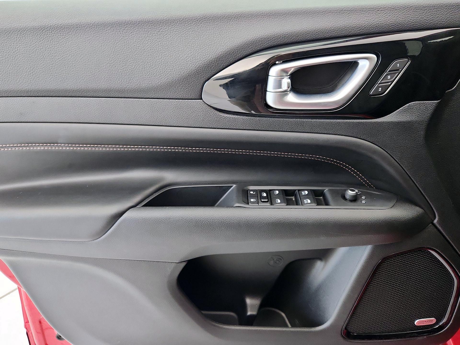 Thumbnail: 2022 Jeep Compass - 12