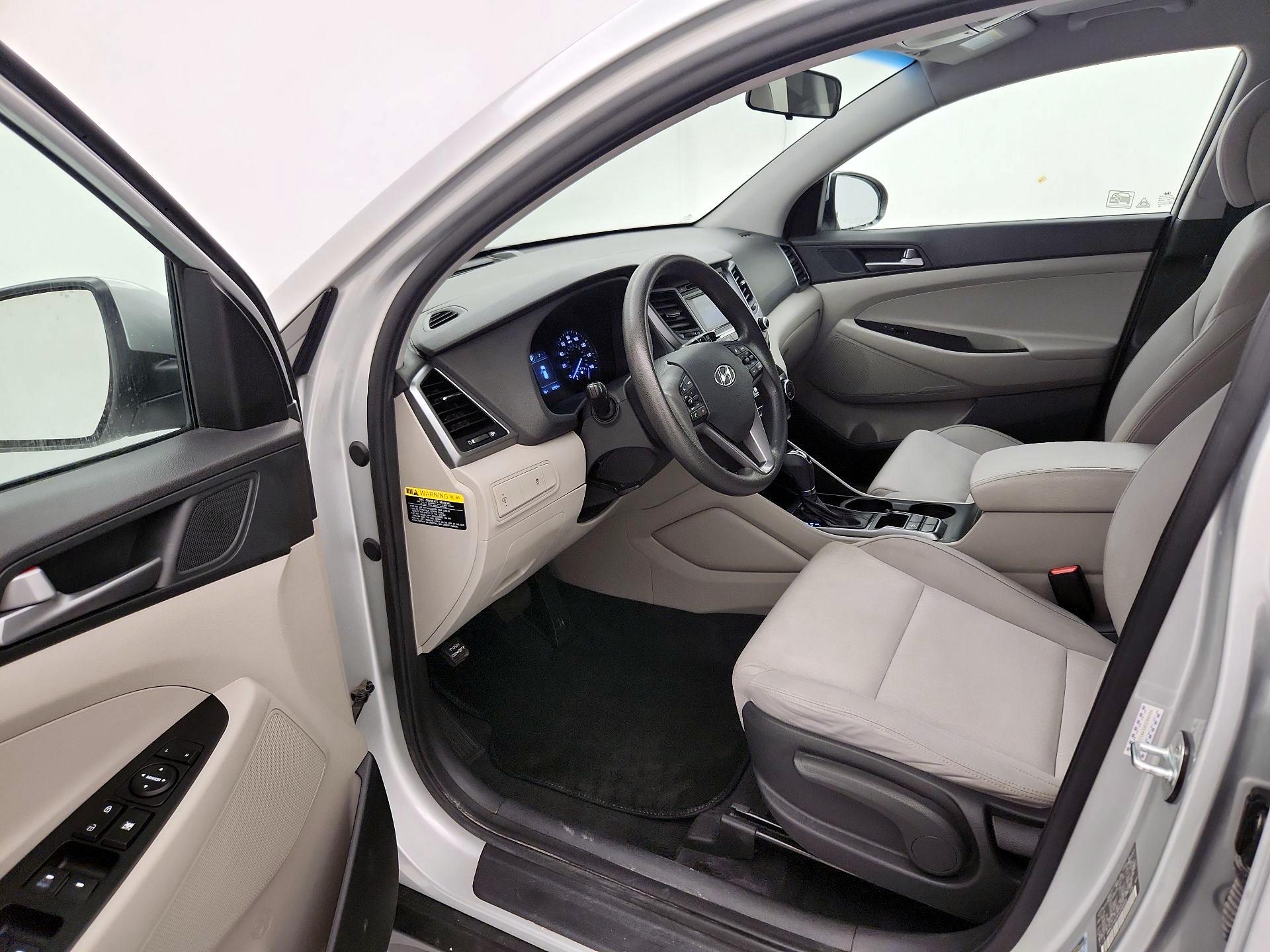 Thumbnail: 2017 Hyundai Tucson - 11