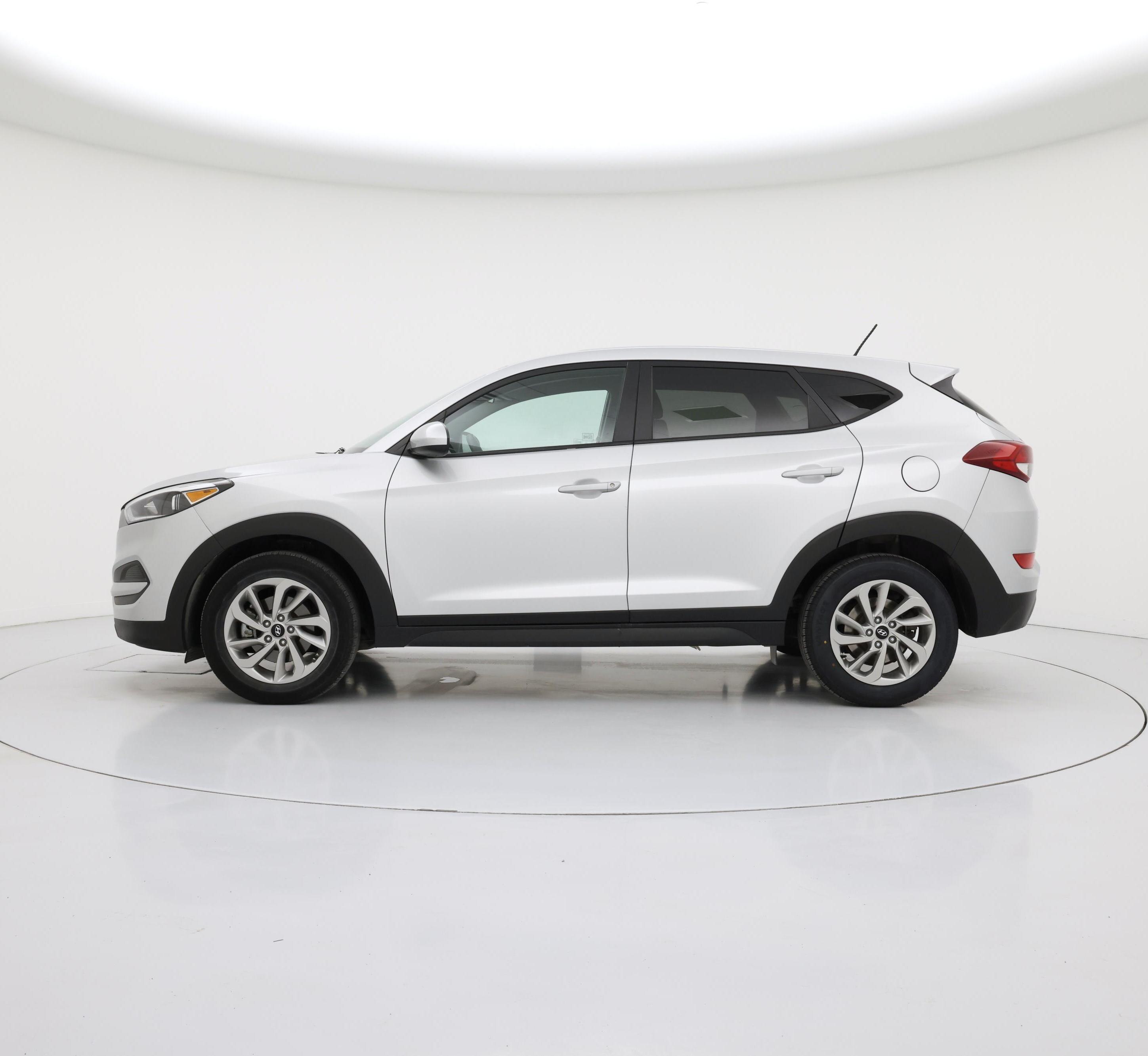 Thumbnail: 2017 Hyundai Tucson - 3