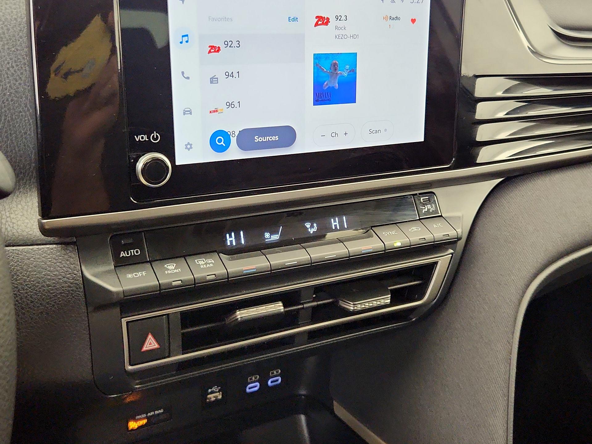 Thumbnail: 2025 Toyota Camry - 16