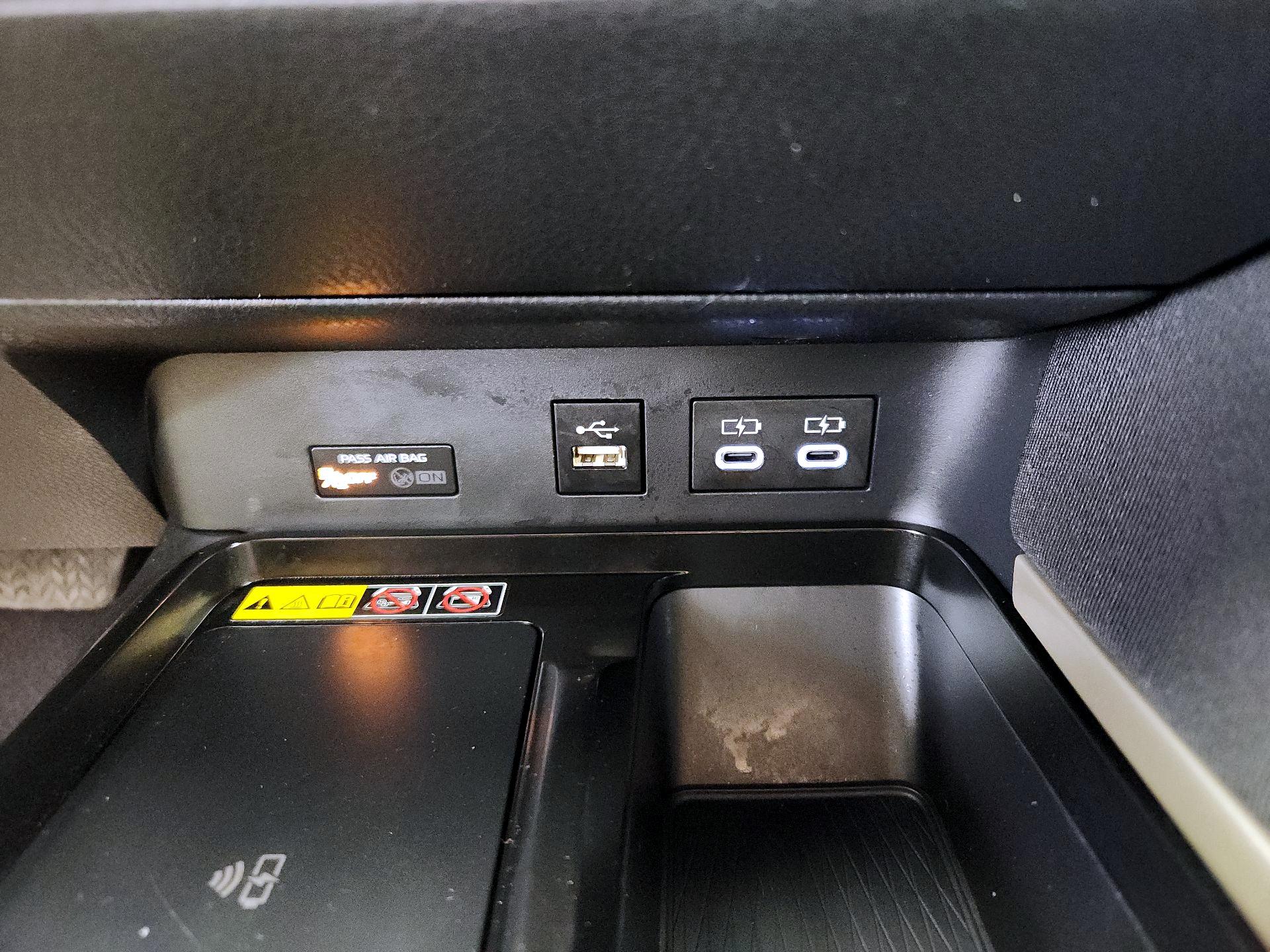 Thumbnail: 2025 Toyota Camry - 18