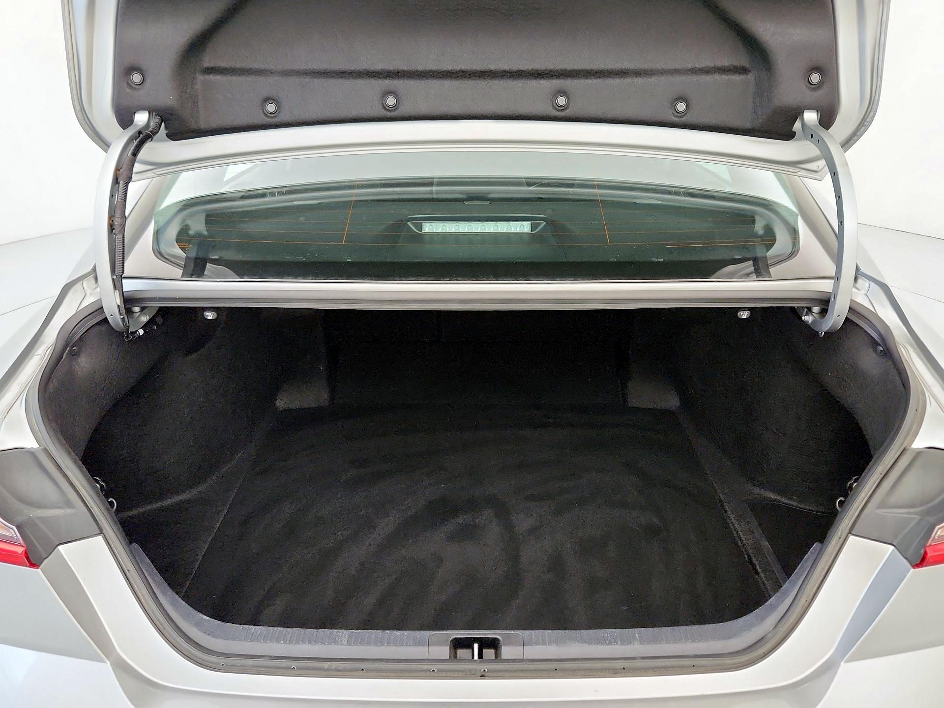 Thumbnail: 2025 Toyota Camry - 20