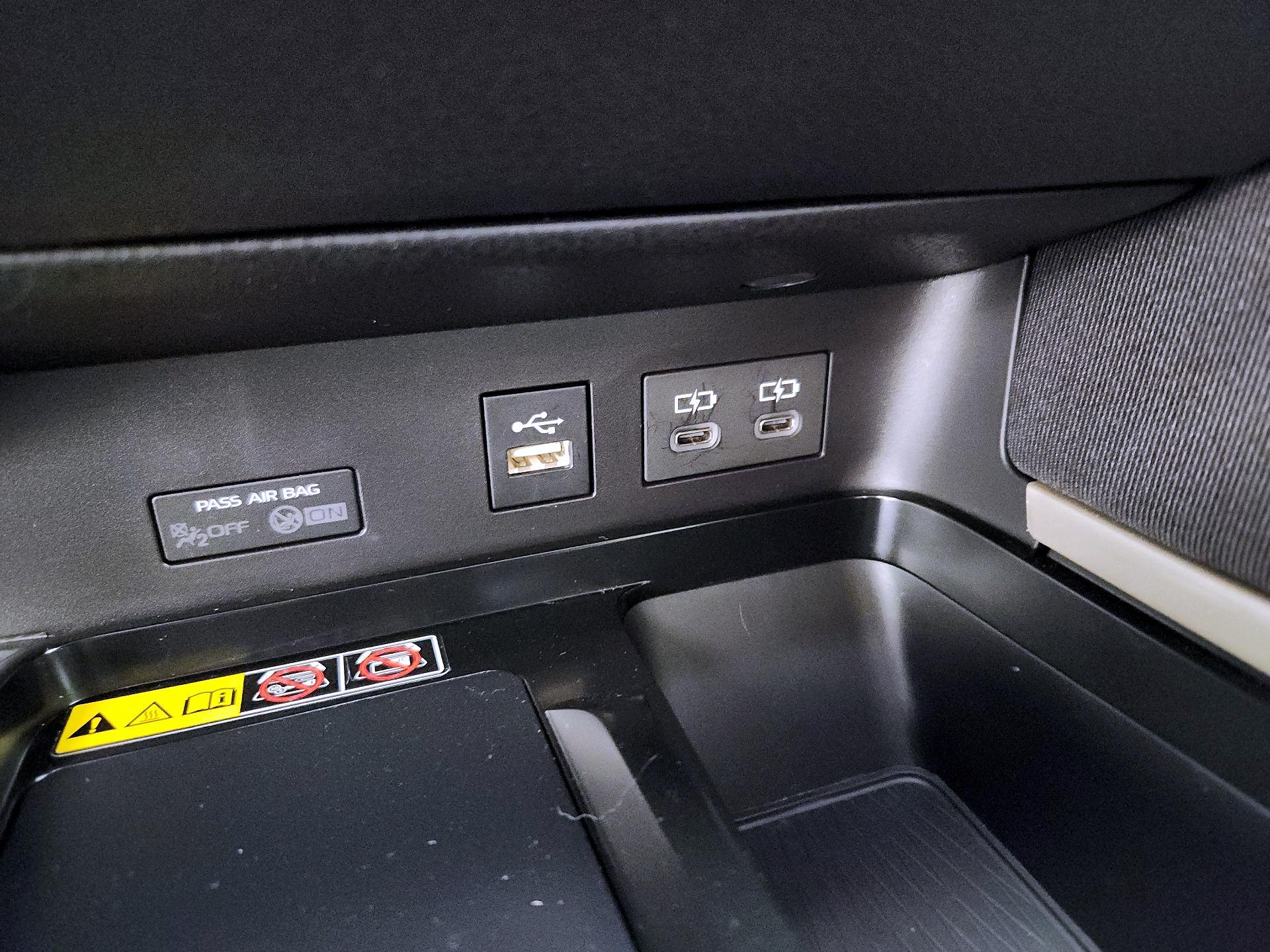 Thumbnail: 2025 Toyota Camry - 18