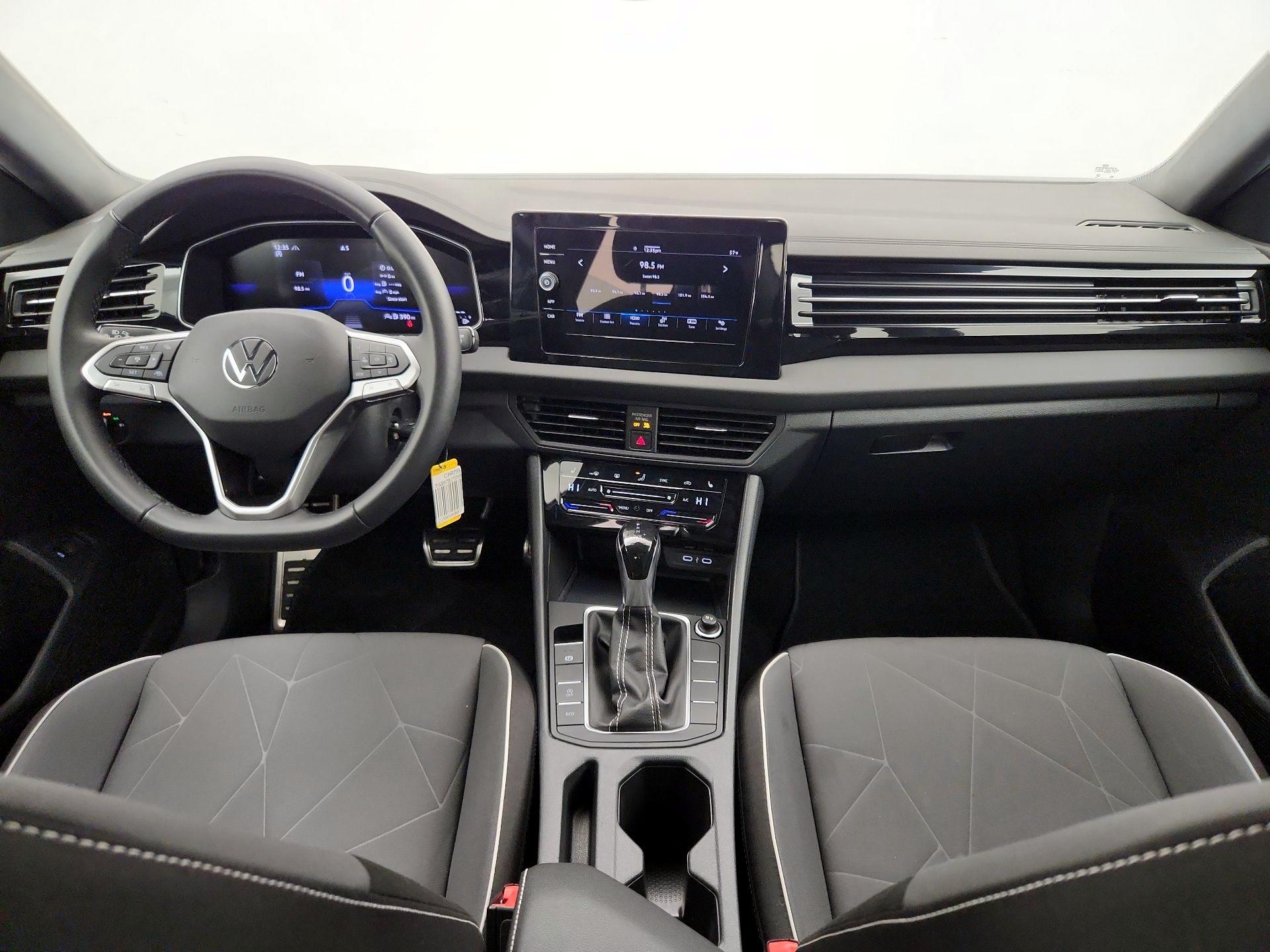 Thumbnail: 2025 Volkswagen Jetta - 9