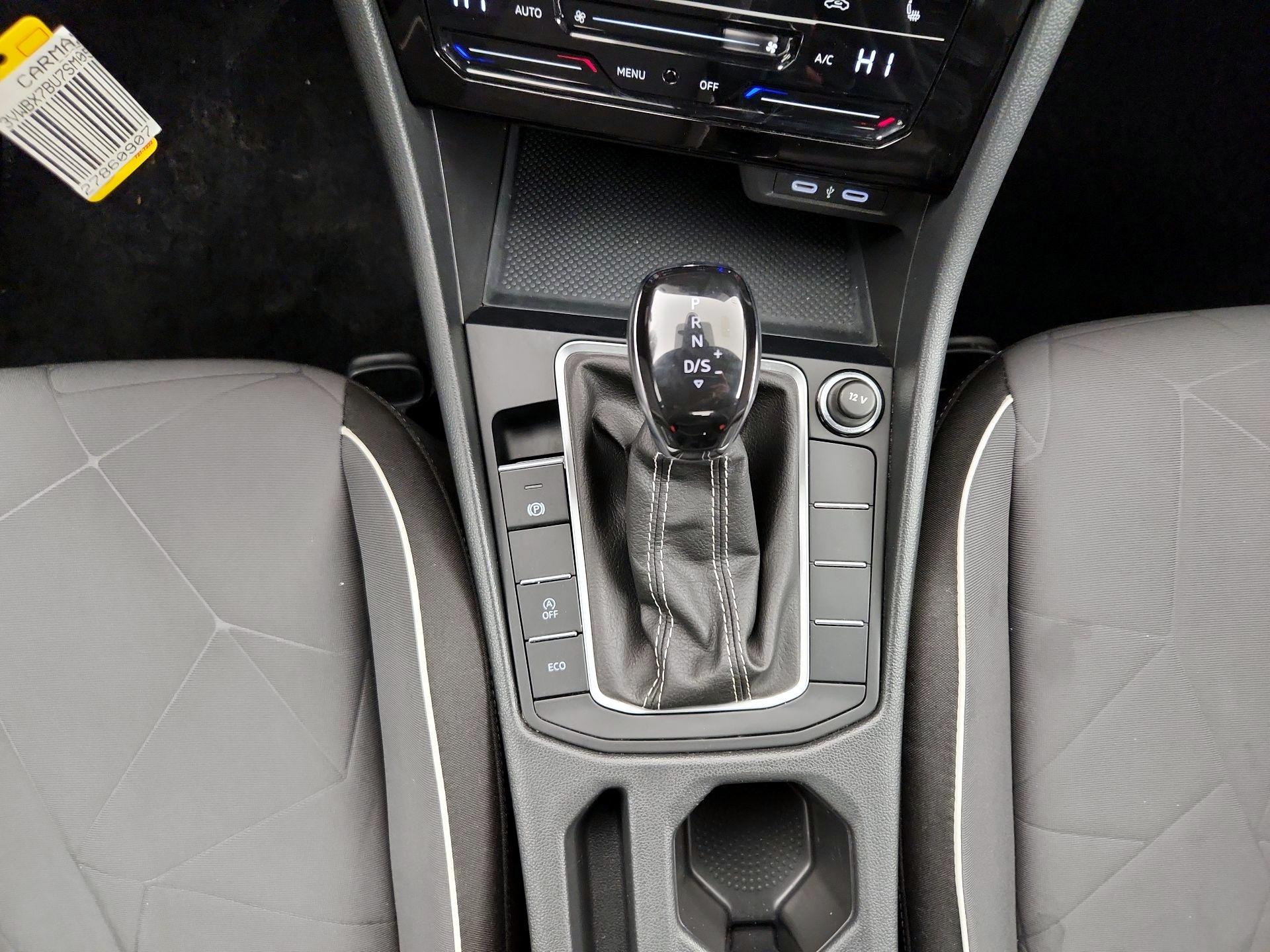 Thumbnail: 2025 Volkswagen Jetta - 17