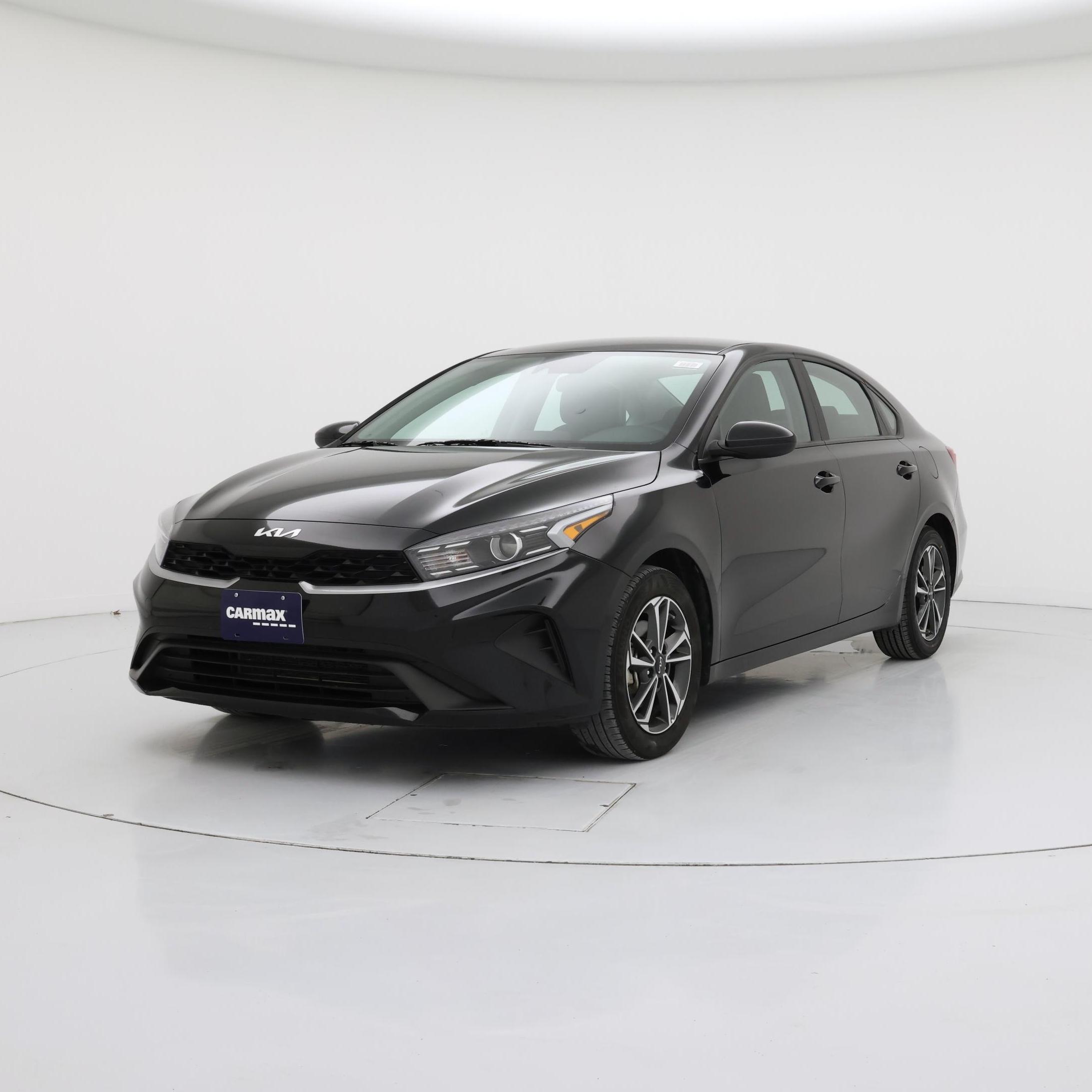 Thumbnail: 2024 Kia Forte - 4