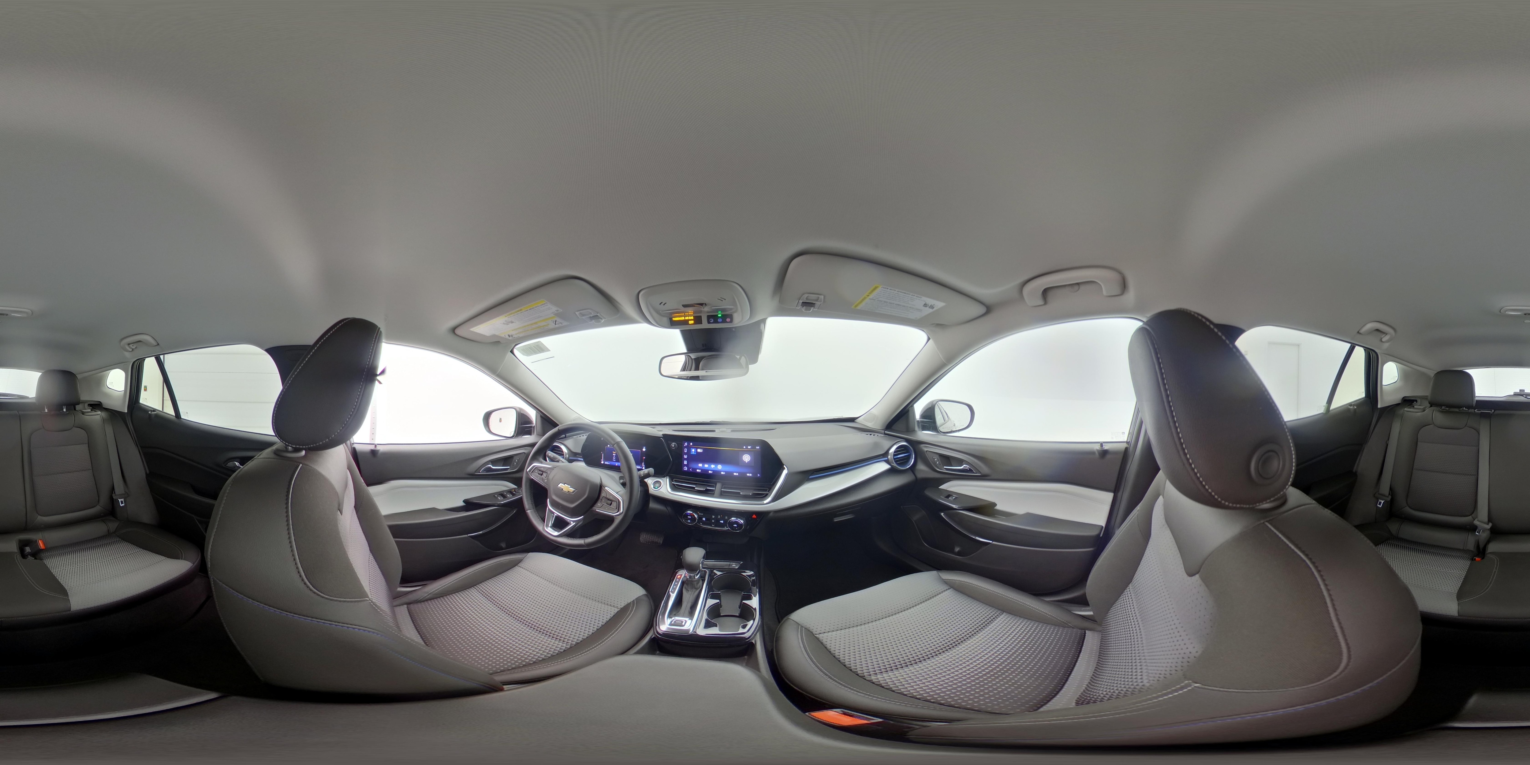 2025 Chevrolet Trax LT - Photo 24